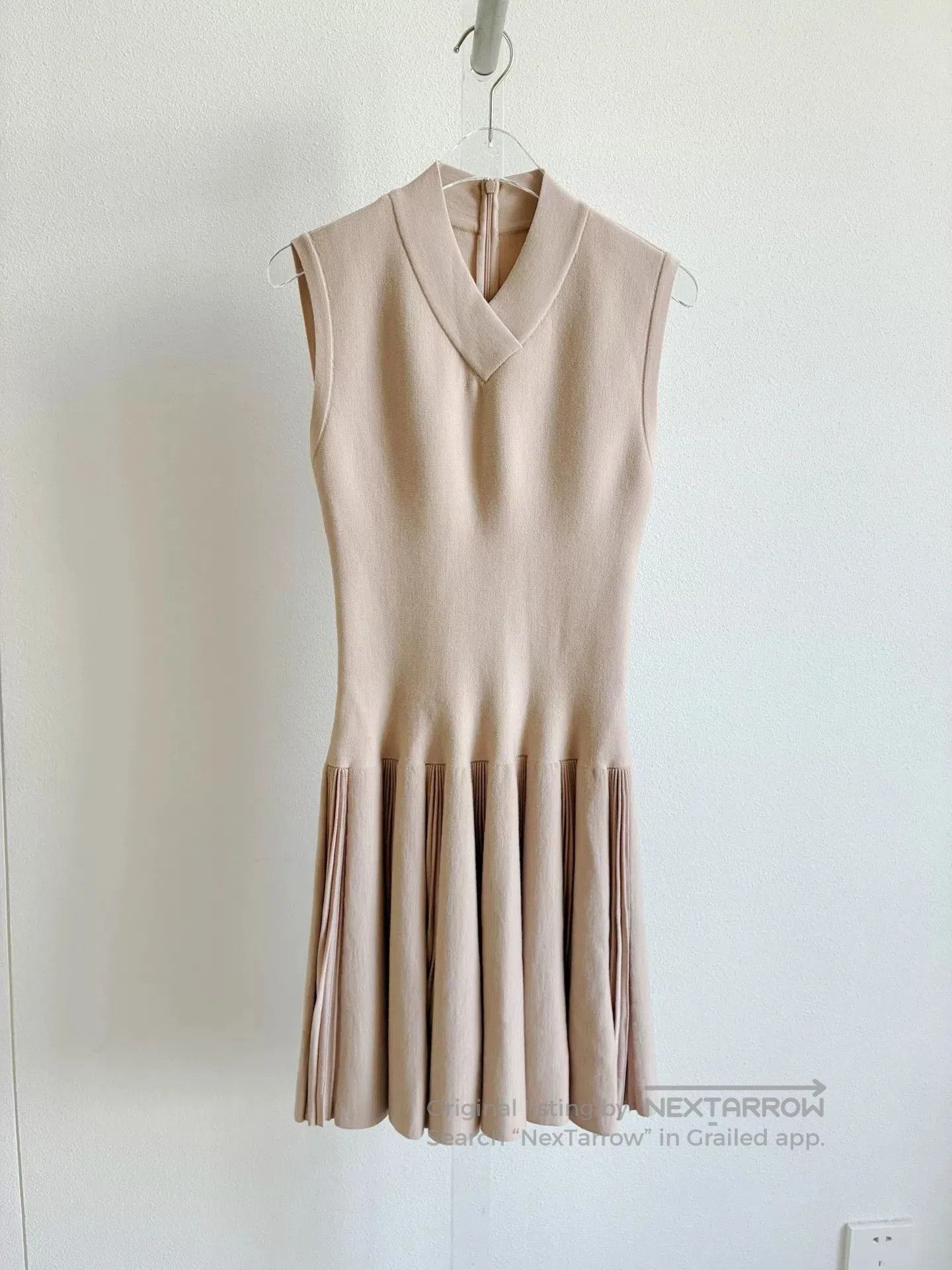 Alaia ALAIA Beige Sleeveless Dress. Size XS / US 0-2 / IT 36-38 - 1 Thumbnail