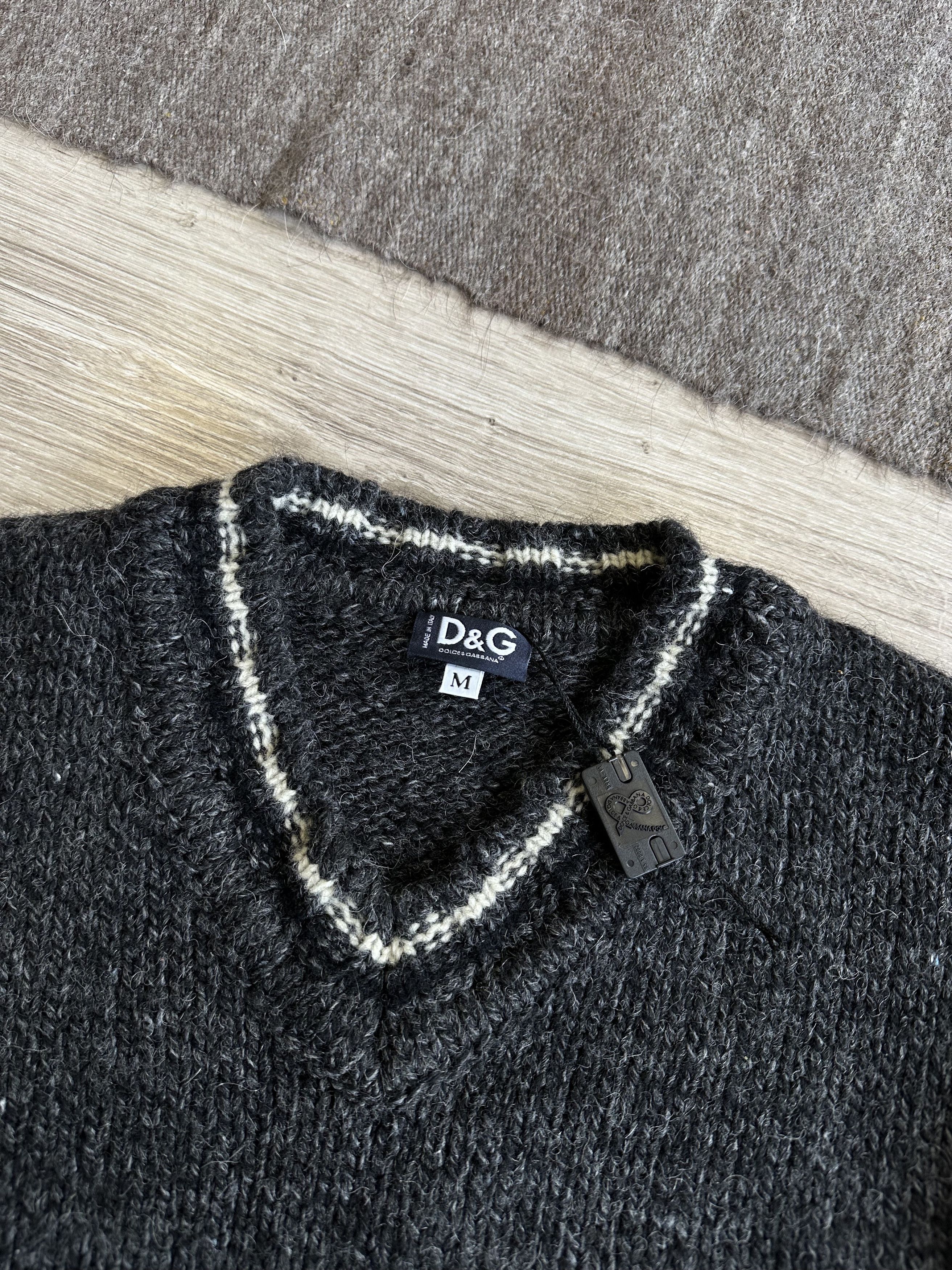 Dolce & Gabbana Dolce Gabbana D&G Vintage V Neck Wool Knitted Sweater 6470A Size US M / EU 48-50 / 2 - 3 Thumbnail