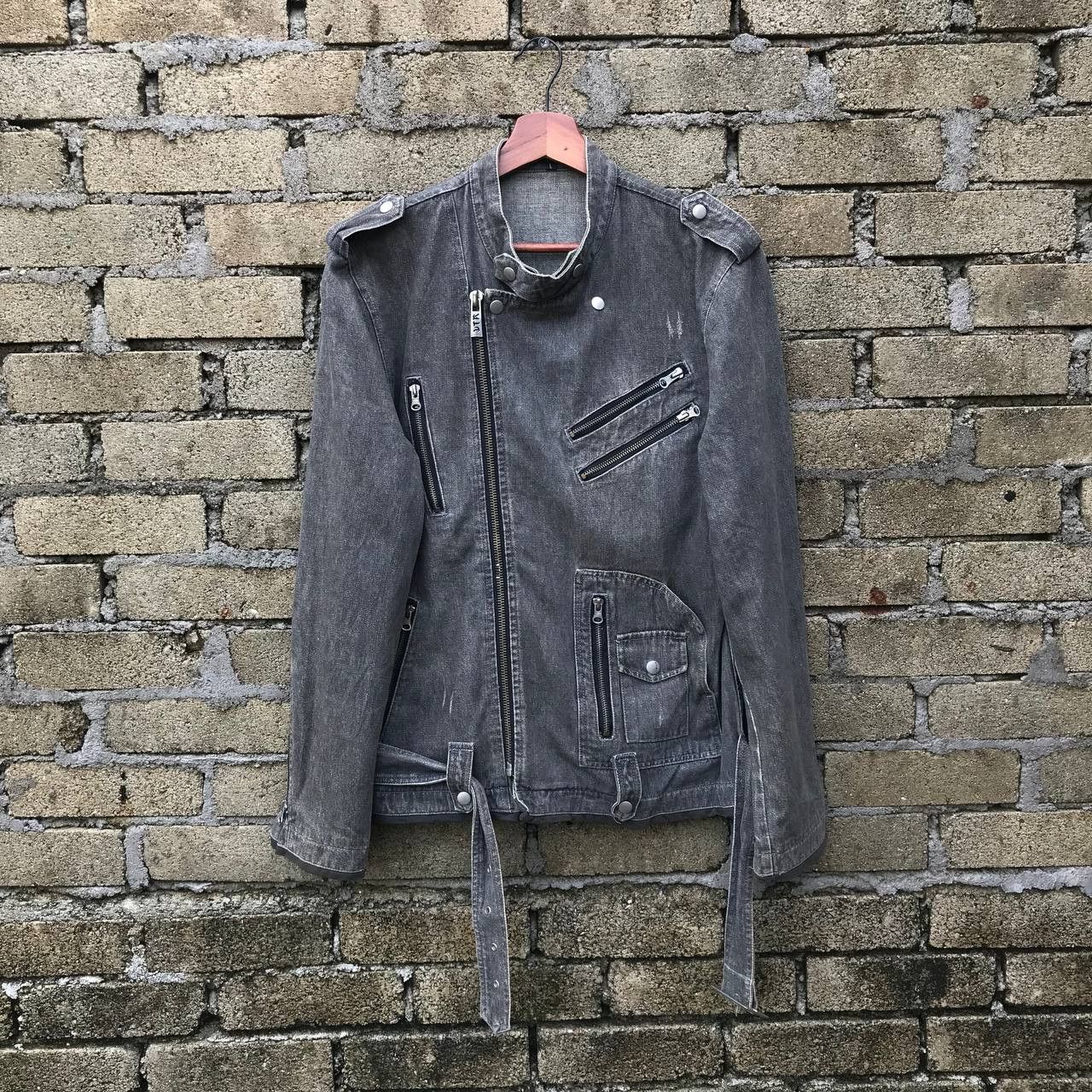 20471120 × In The Attic × Tornado Mart VINTAGE IN THE ATTIC BIKER BONDAGE JACKET BELTING ZIPPER Size US L / EU 52-54 / 3 - 6 Thumbnail