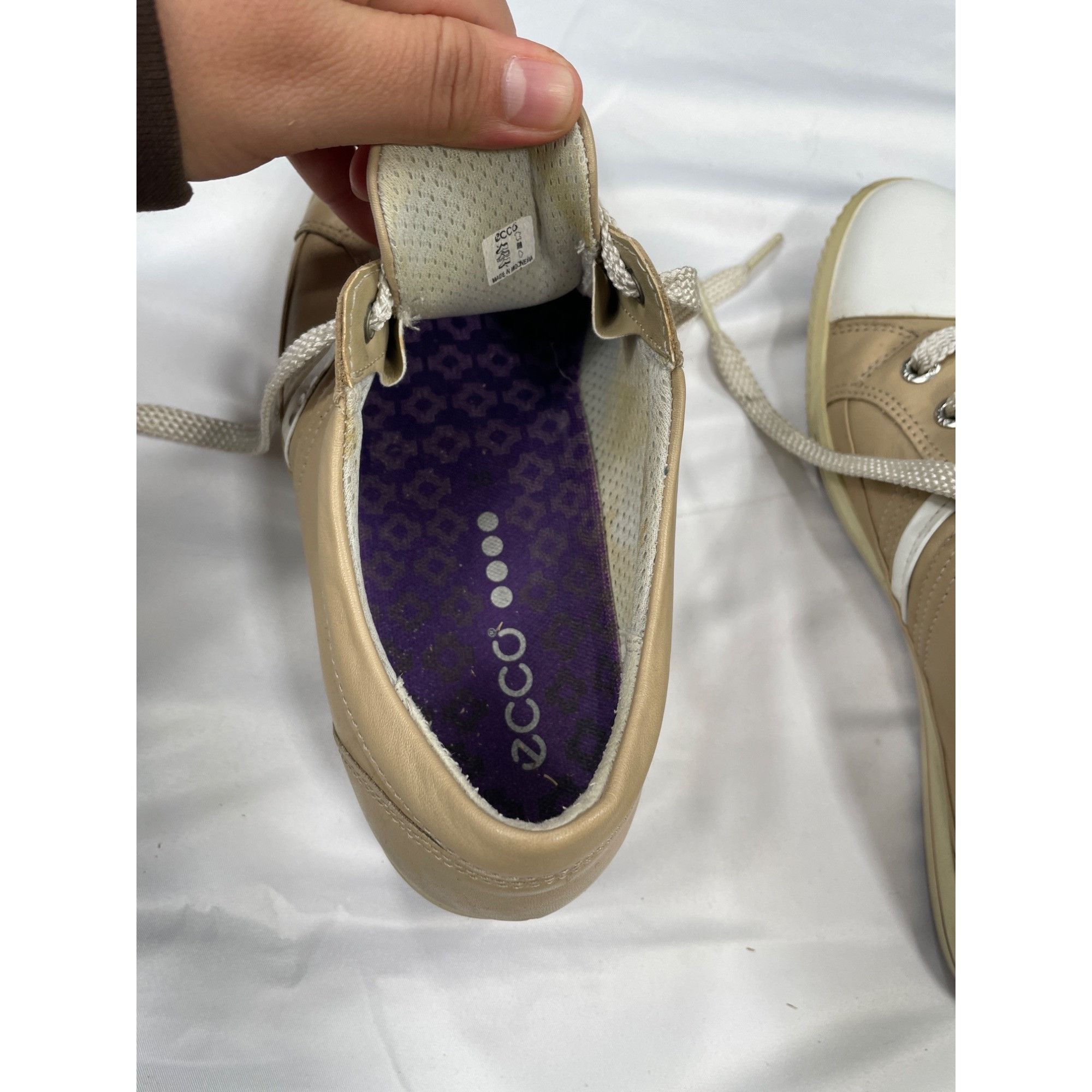 Ecco Ecco SKU 7472 Womens Beige Leather Sneakers Size 38 Size US 8 / IT 38 - 7 Thumbnail