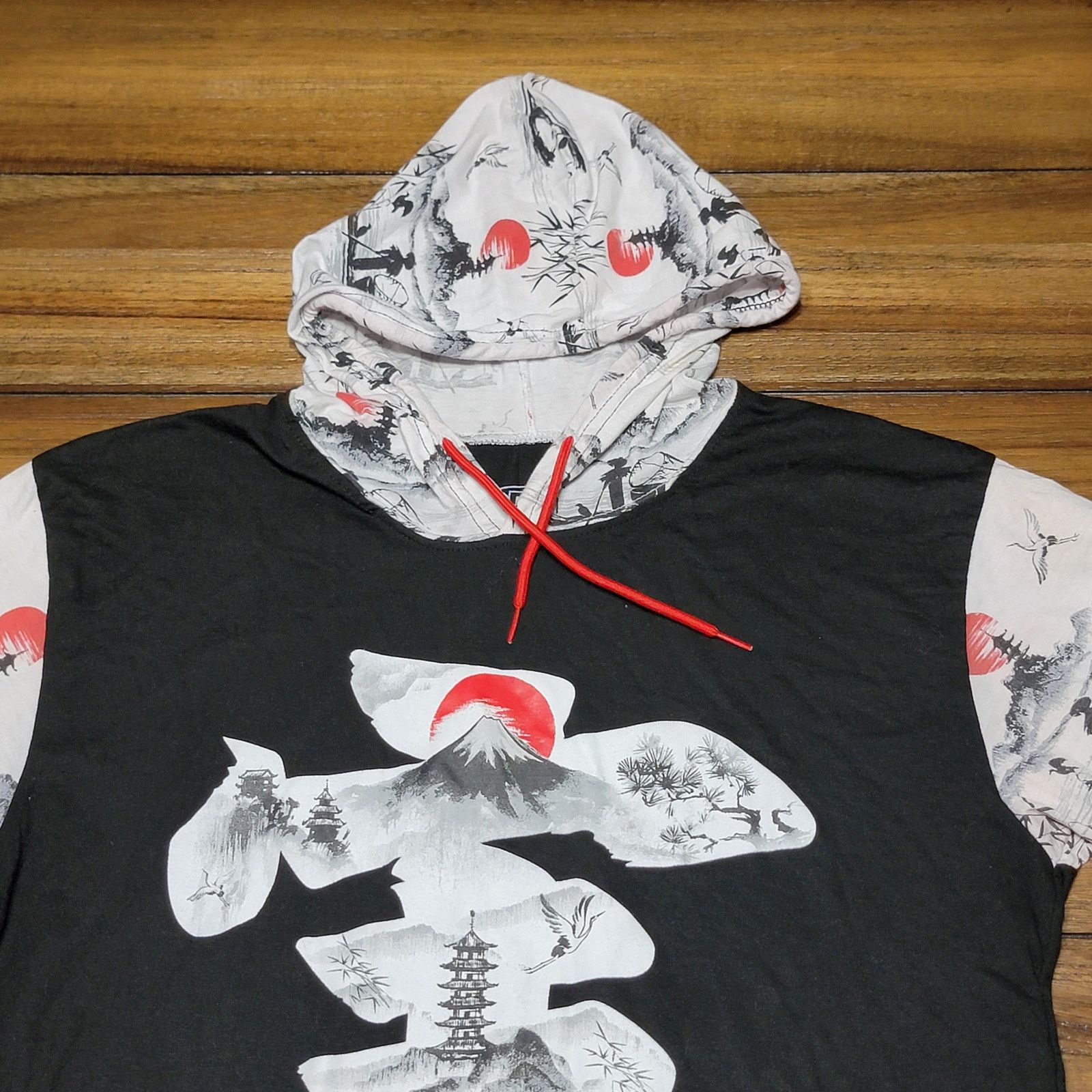 Fresh Laundry Fresh Laundry B&W Japanese Style Hooded Tee "Beauty" -Medium Size US M / EU 48-50 / 2 - 3 Thumbnail
