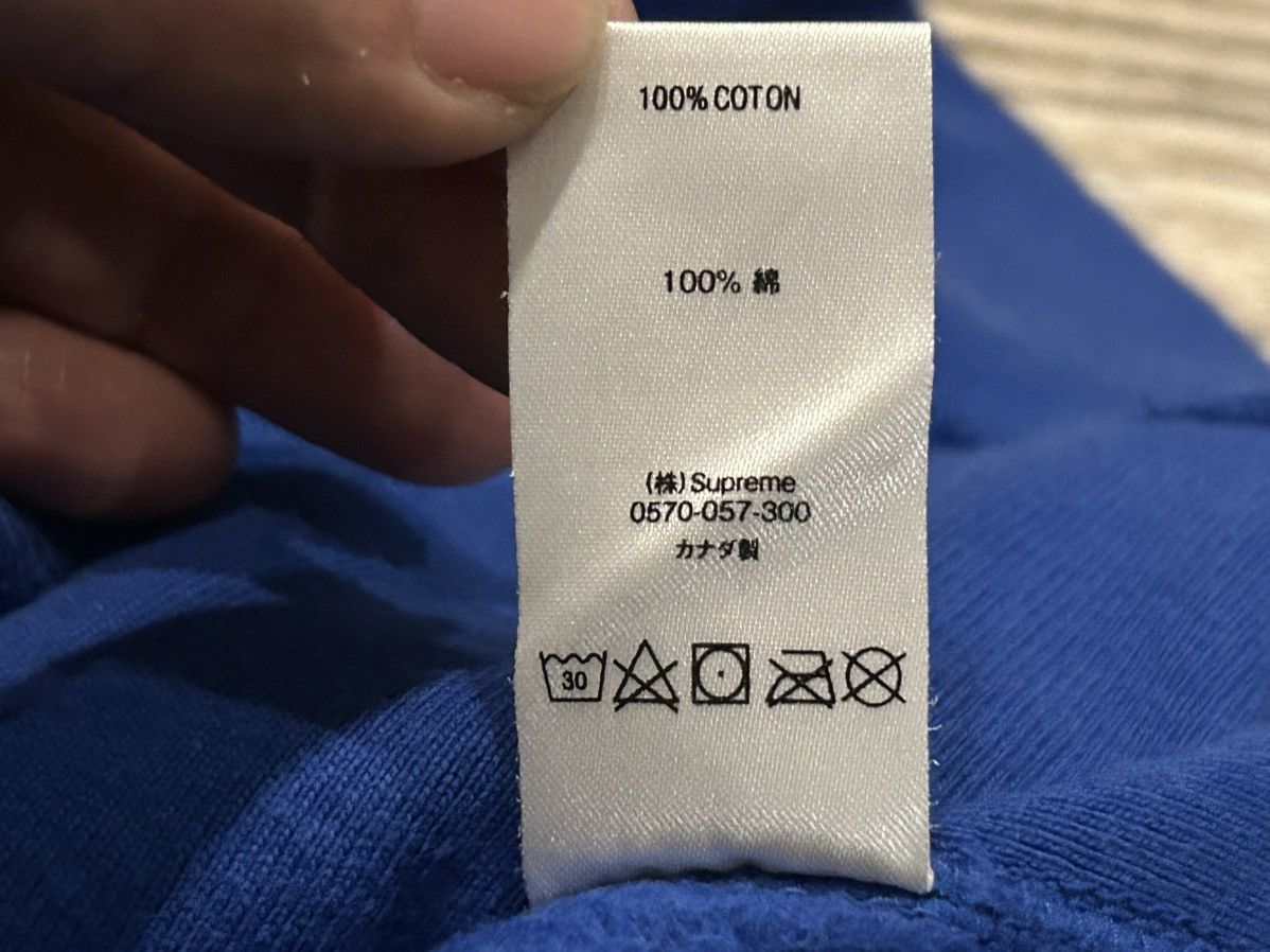 Marlboro × Supreme Hoodie - Supreme Ripped Off “Marlboro Man” Size US XL / EU 56 / 4 - 7 Thumbnail