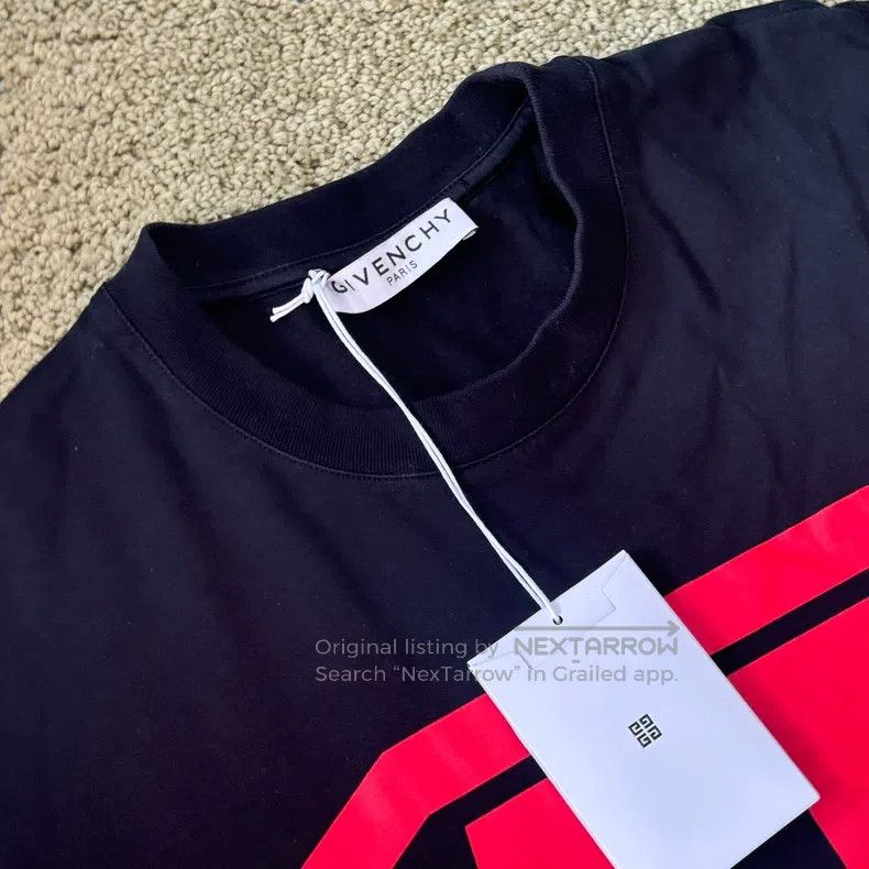 Givenchy Givenchy Letter Short Sleeve Size US XS / EU 42 / 0 - 4 Thumbnail