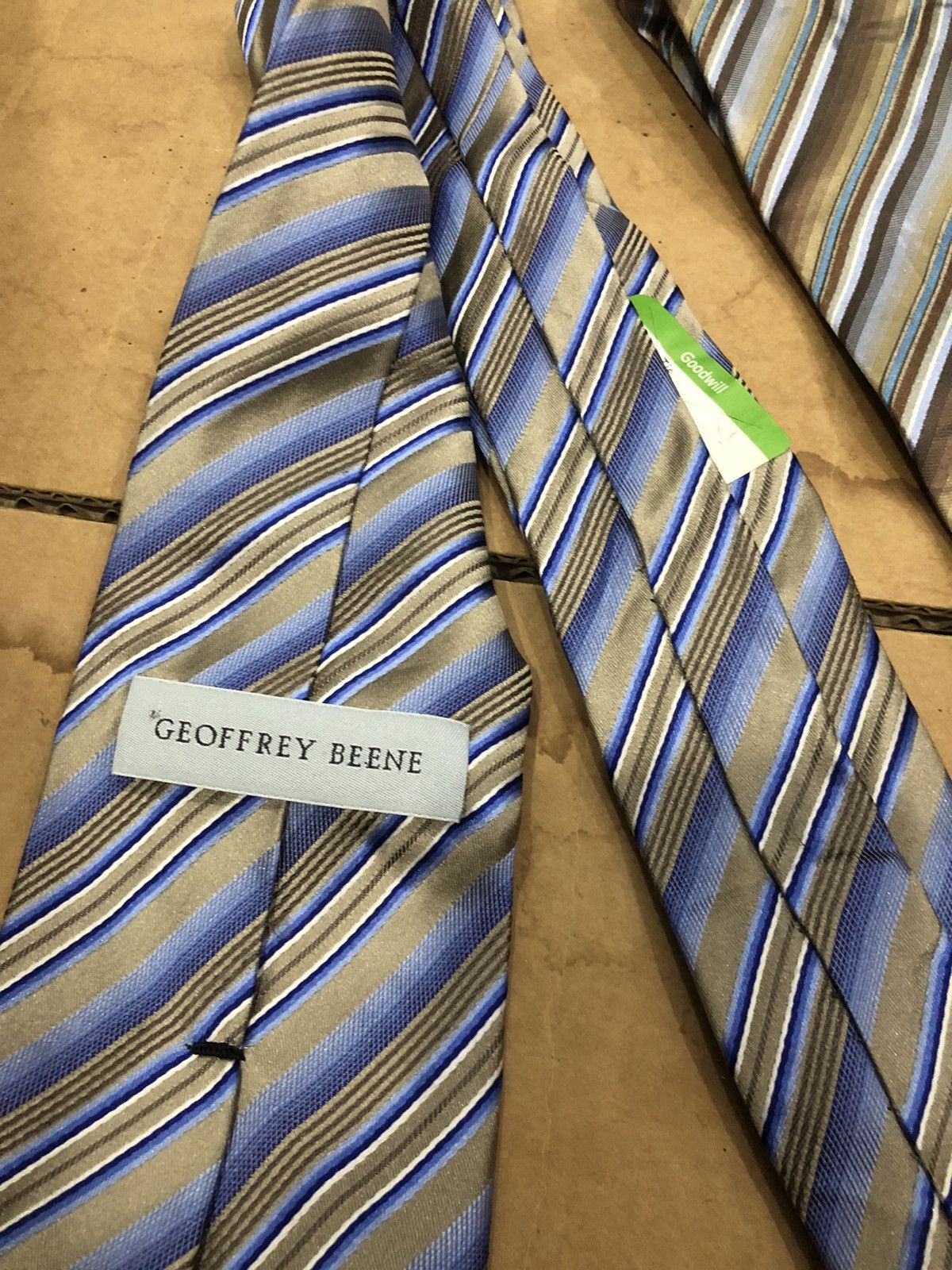 Designer × Van Heusen Geoffrey beene x Van heusen silk neck tie Size ONE SIZE - 4 Thumbnail