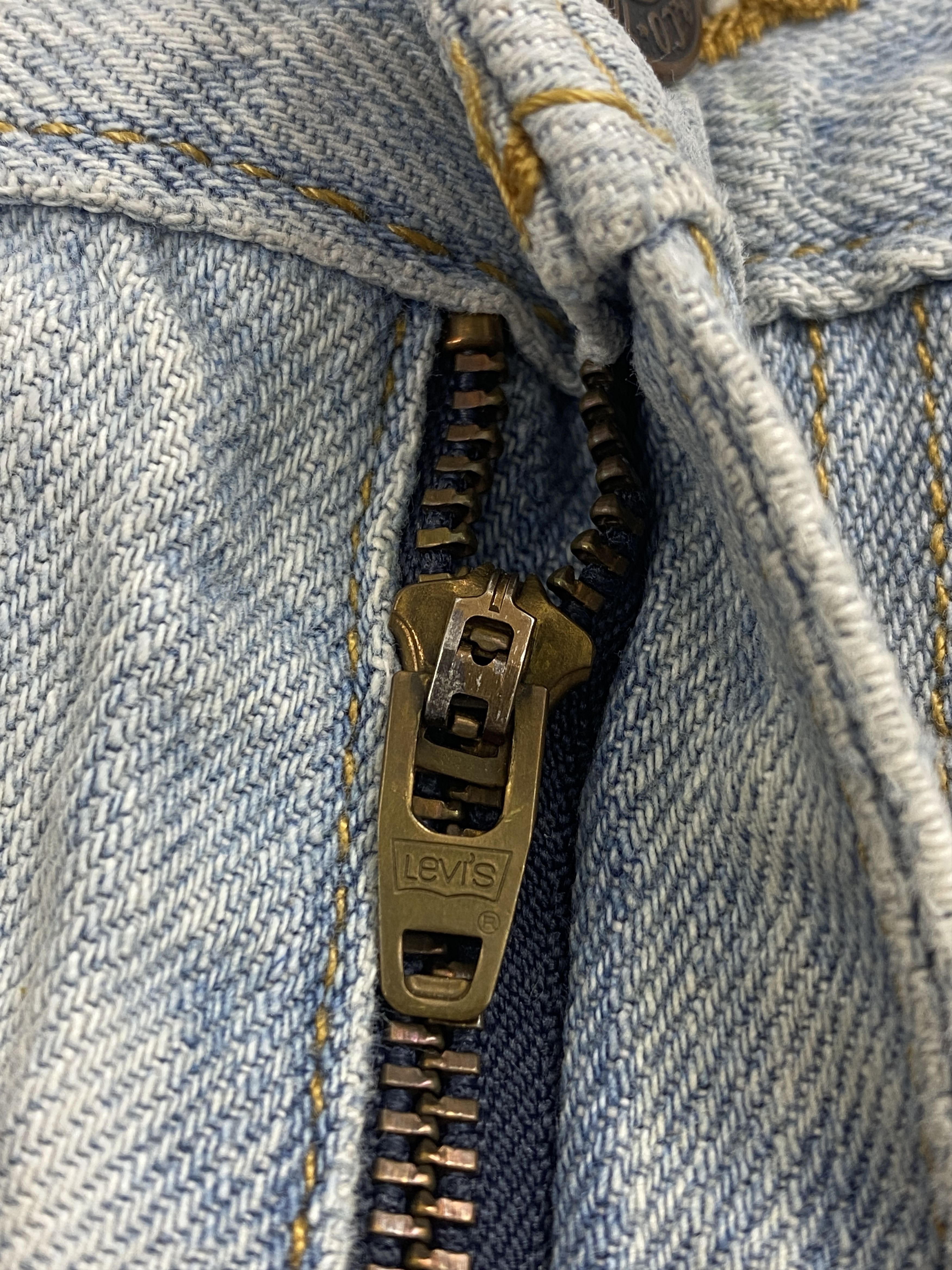 Levi's × Vintage Distressed Light Washed Vintage Levi's 527 Bootcut Jeans Size US 34 / EU 50 - 11 Thumbnail