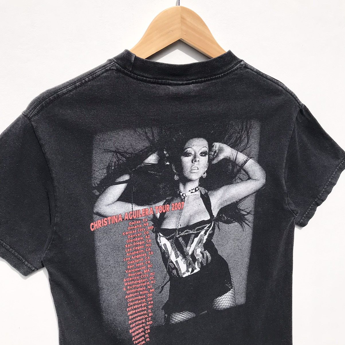 Band Tees Vintage Christina Aguilera Tour 2007 Tee Sun Faded Size US S / EU 44-46 / 1 - 7 Thumbnail