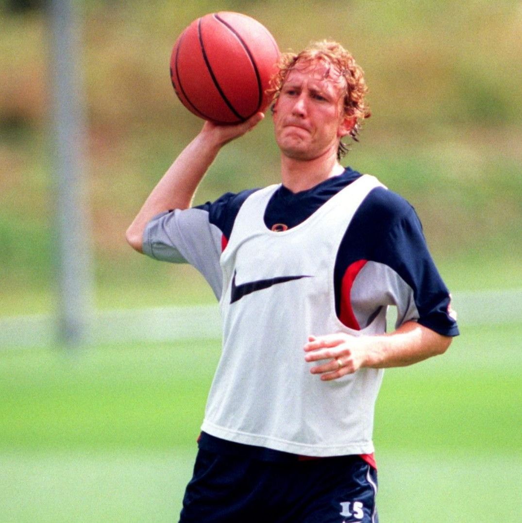 Nike Arsenal 2000-2001 Training Jersey Size US M / EU 48-50 / 2 - 10 Thumbnail