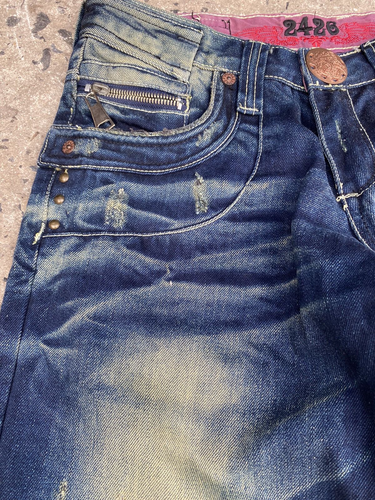 Japanese Brand Vintage Distressed 2426 Jeans Fedding Denim Size US 31 - 7 Thumbnail