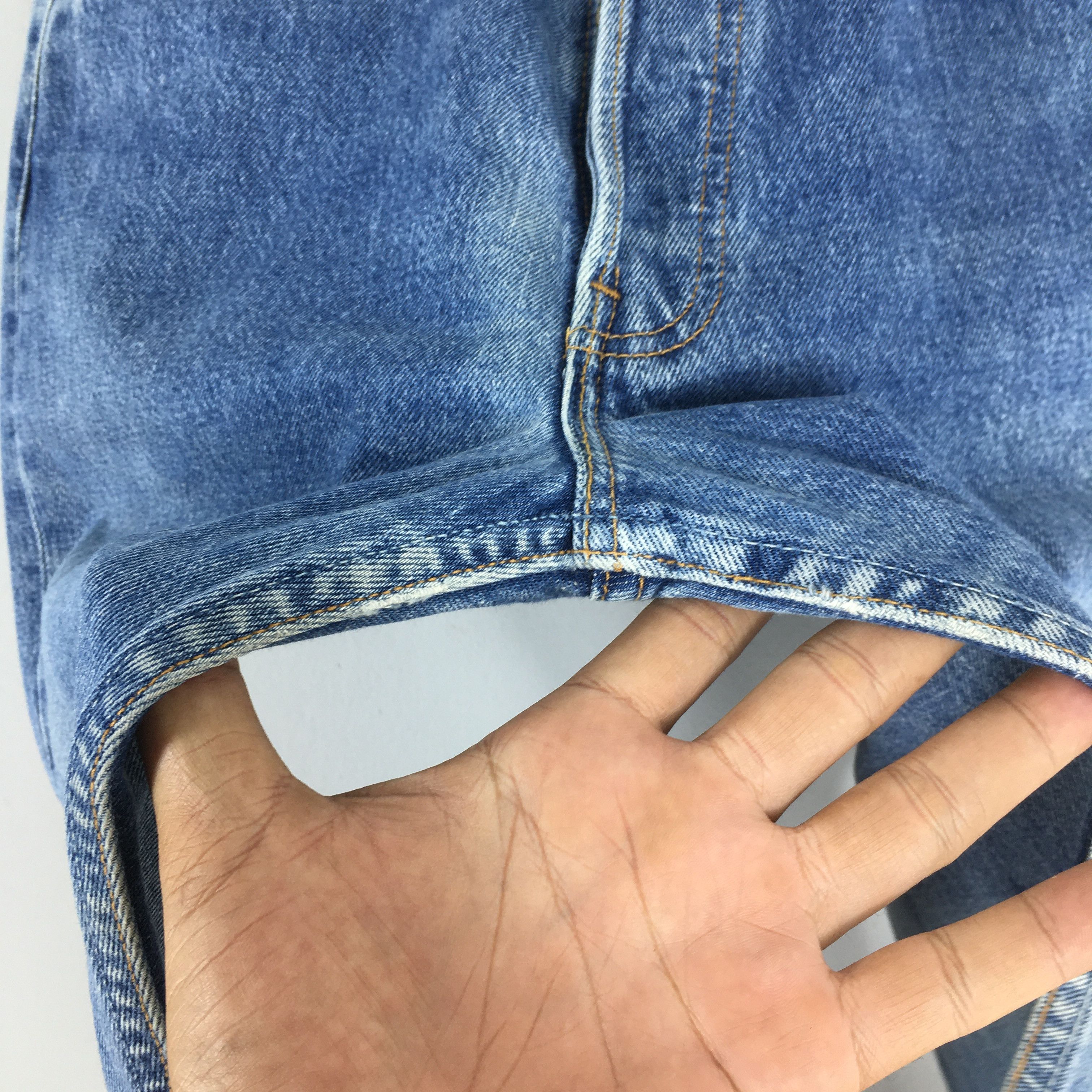 Levi's Size 28x30 Vintage 90s Levi's 501 Distressed Blue Jeans S374 Size US 28 / EU 44 - 5 Thumbnail