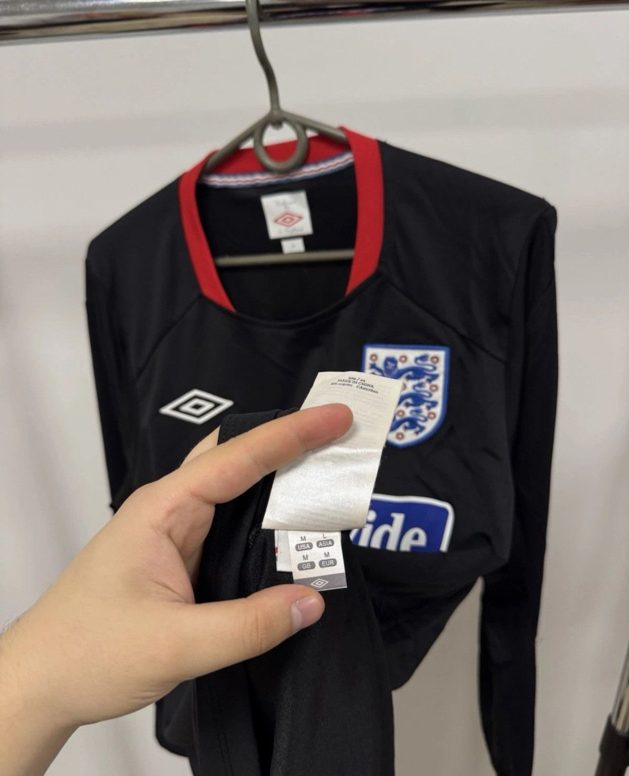 Umbro Umbro England Training Long Sleeve 2010/2011 National Team Size US M / EU 48-50 / 2 - 6 Thumbnail