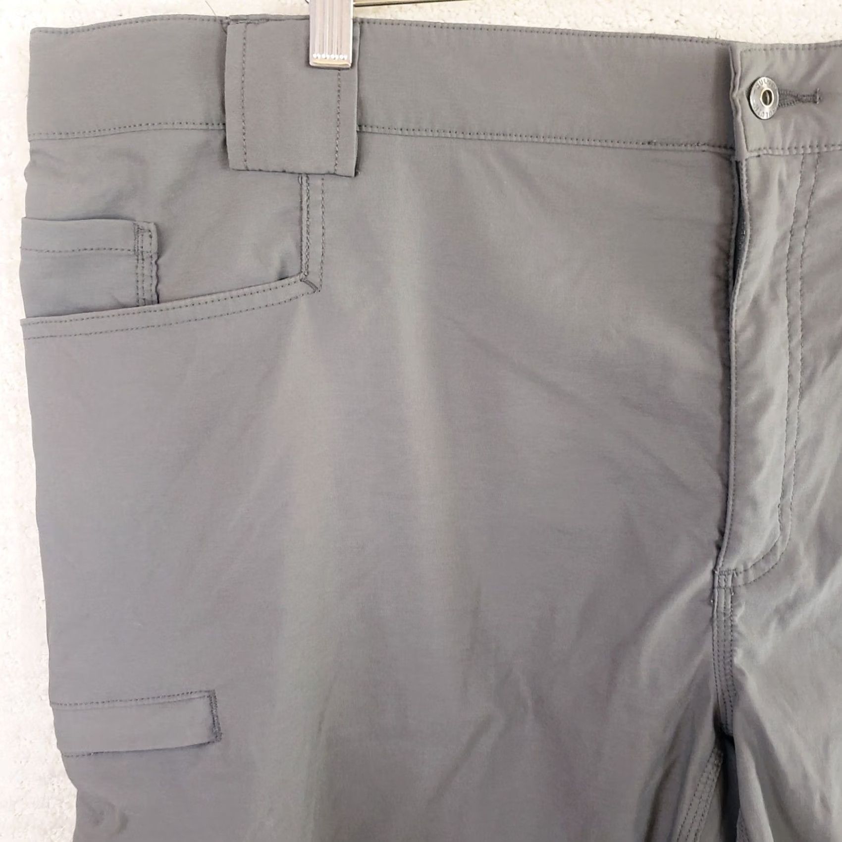Vintage Duluth Trading Cargo Shorts Men's Gunmetal Gray Nylon Spandex 46"x9" Dry on the Fly Pockets Size US 30 / EU 46 - 2 Thumbnail