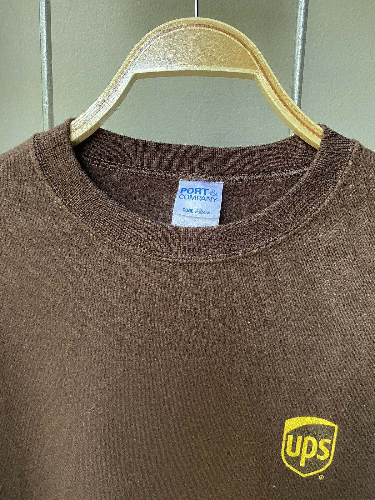 Vintage UPS long sleeves brown shirt Size US S / EU 44-46 / 1 - 6 Thumbnail
