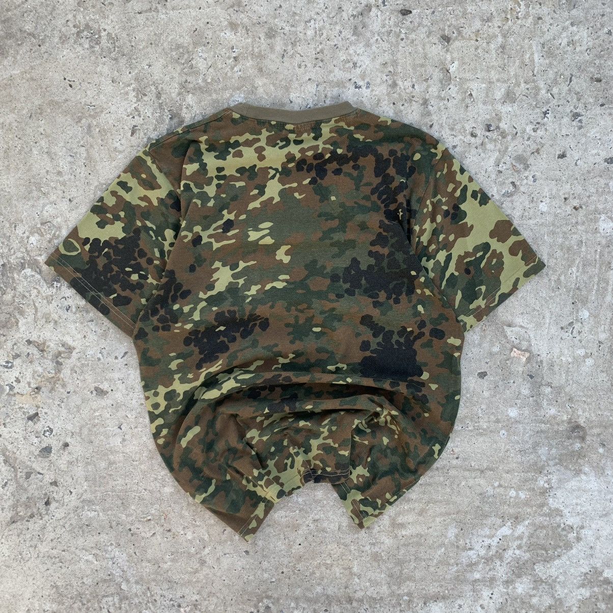 Aeronautica Militare Japanese Style Germany Military Camo T-shirts Overprinted Size US S / EU 44-46 / 1 - 2 Thumbnail