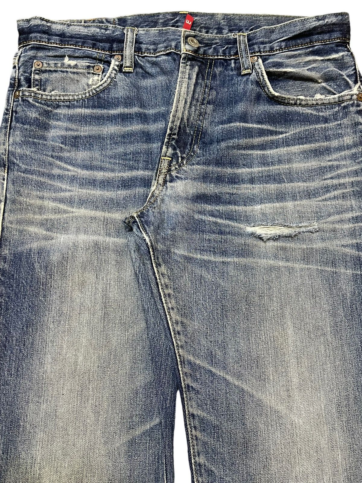 Uniqlo Vintage Y2K Uniqlo Blue Faded Wash Whiskers Straight Leg Fit Size US 32 / EU 48 - 4 Thumbnail