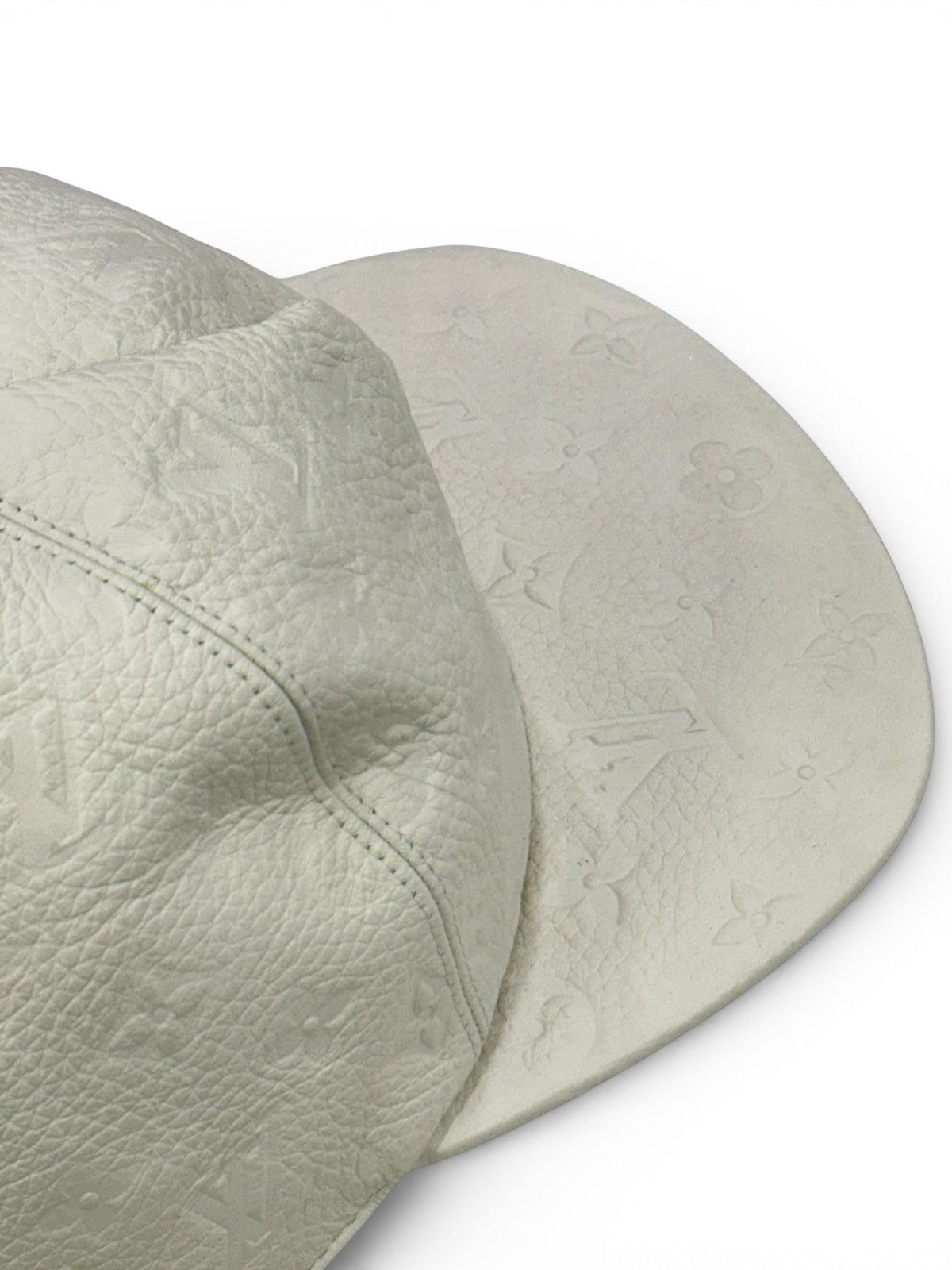 Louis Vuitton Louis Vuitton White Taurillon Monogram Hat Size ONE SIZE - 6 Thumbnail