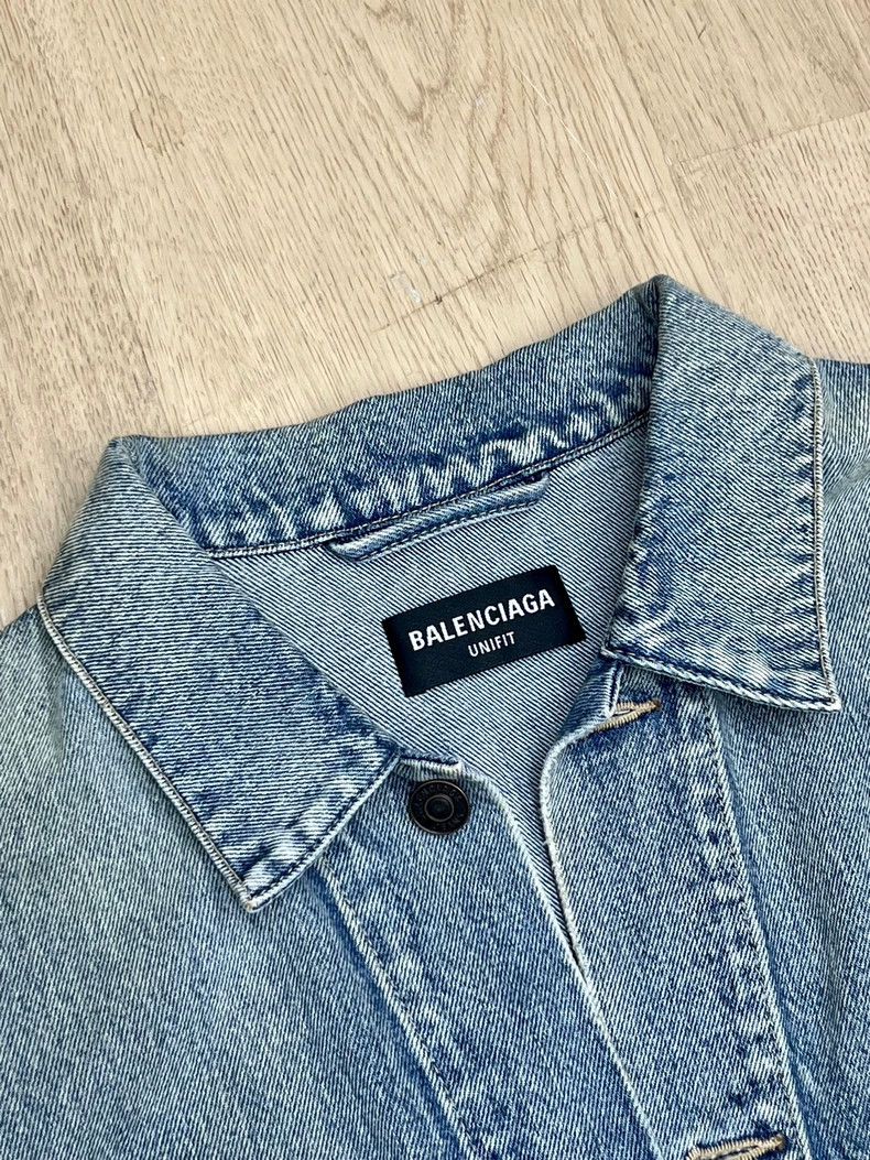Balenciaga Balenciaga Embroidered Logo Denim Jacket L Size Size US L / EU 52-54 / 3 - 3 Thumbnail