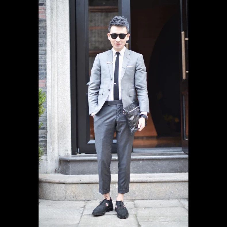 Thom Browne Thom Browne size2 Light gray plain weave suit Size 38S - 4 Thumbnail