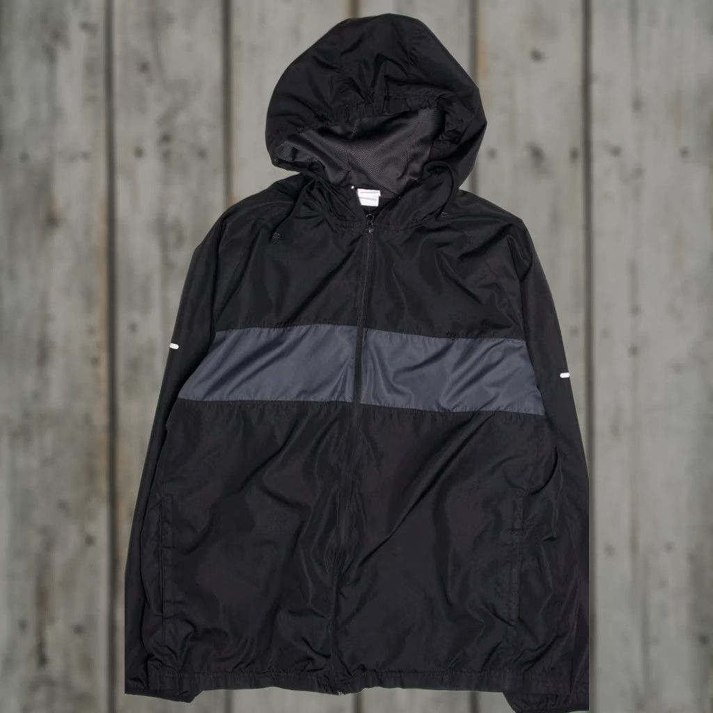Starter VINTAGE Starter Black & Grey Chest Striped Windbreaker Jacket X-Large Chest Width 26” Regular Size X-Large Mens Women? Size US XL / EU 56 / 4 - 1 Thumbnail