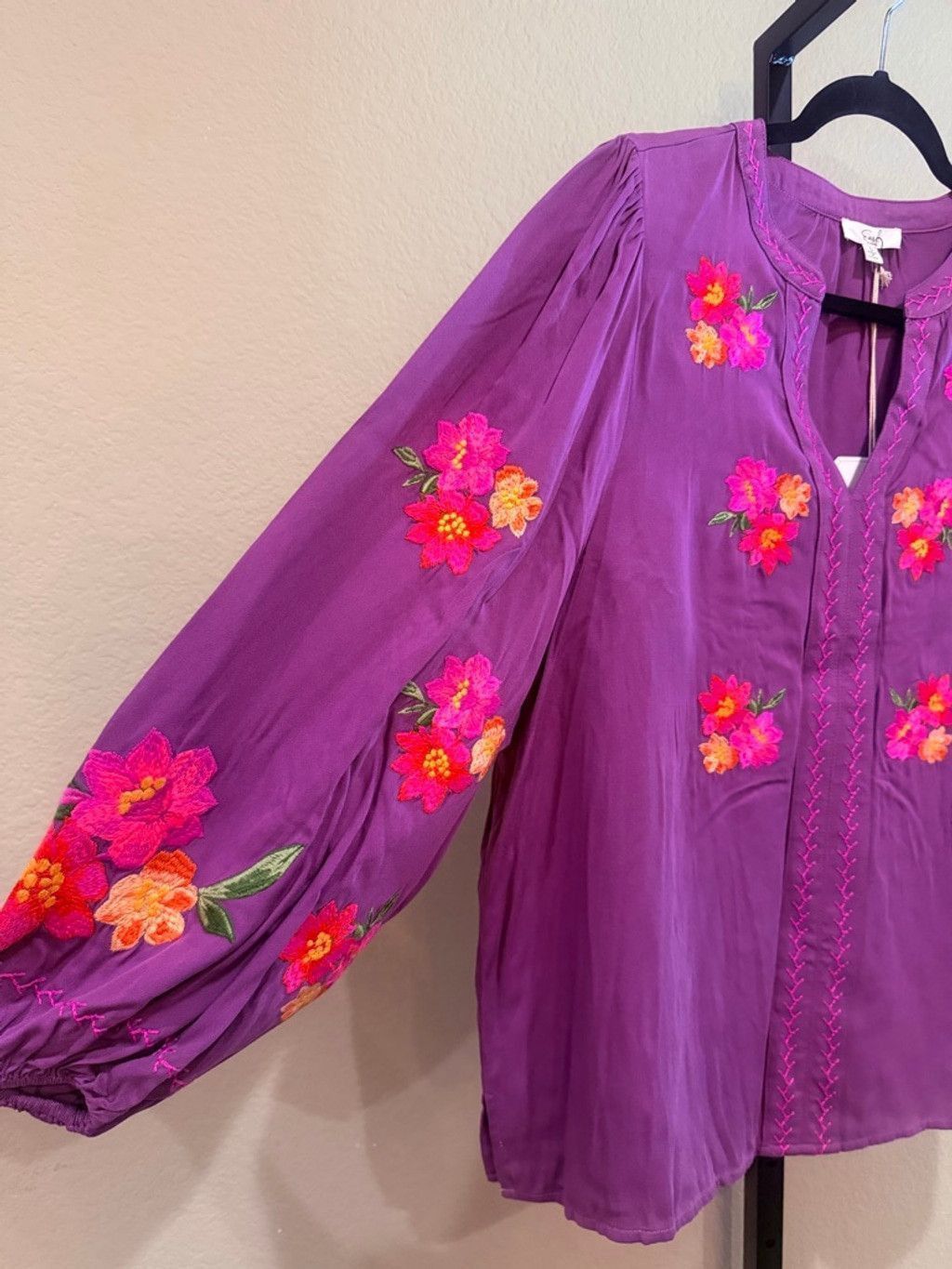 Other Easel Floral Embroidered Long Sleeve Top in Plum Size S Size S / US 4 / IT 40 - 5 Thumbnail