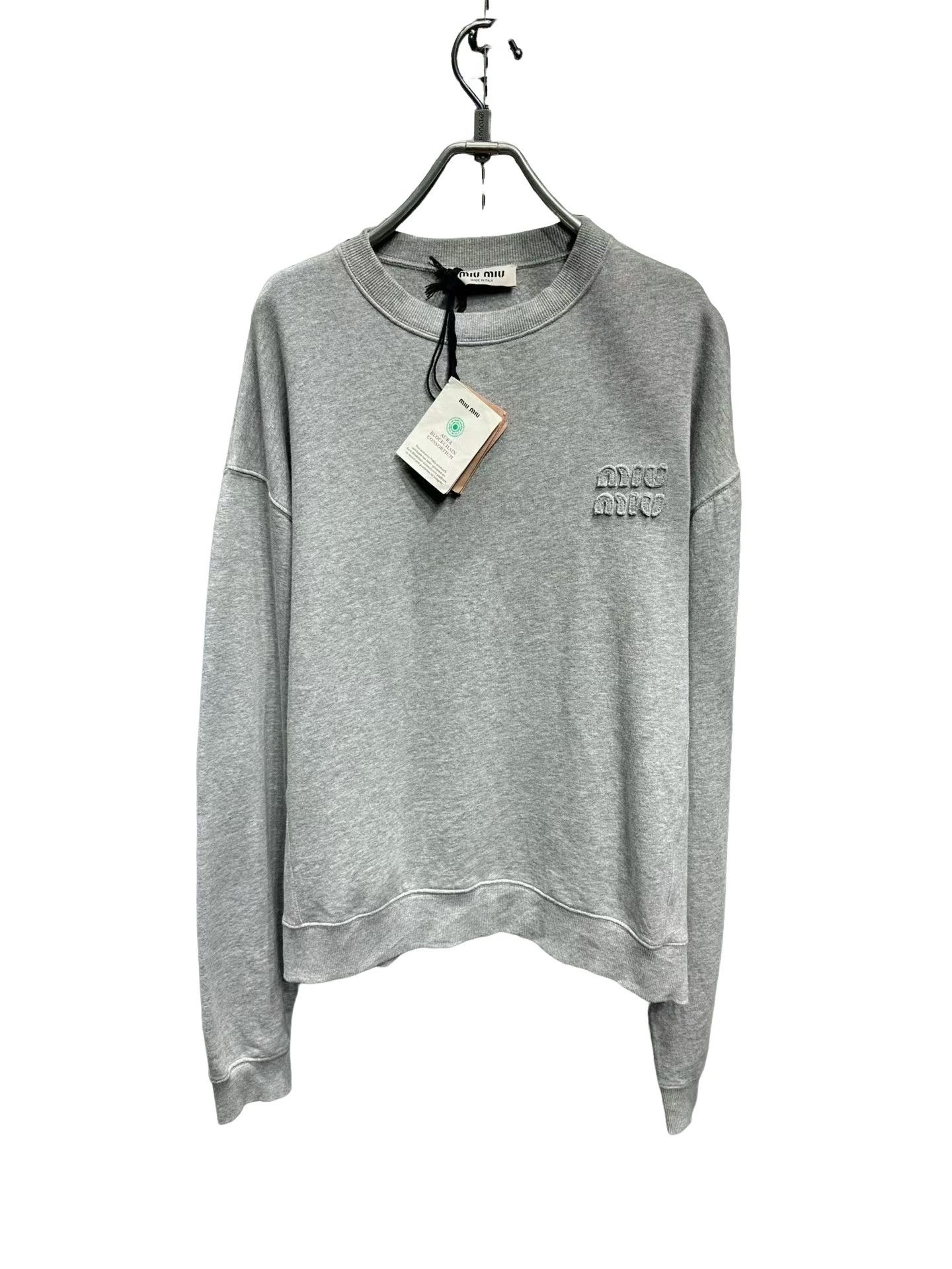 Miu Miu Miu Miu Embroidered Logo Sweatshirt XS Size XS / US 0-2 / IT 36-38 - 1 Thumbnail