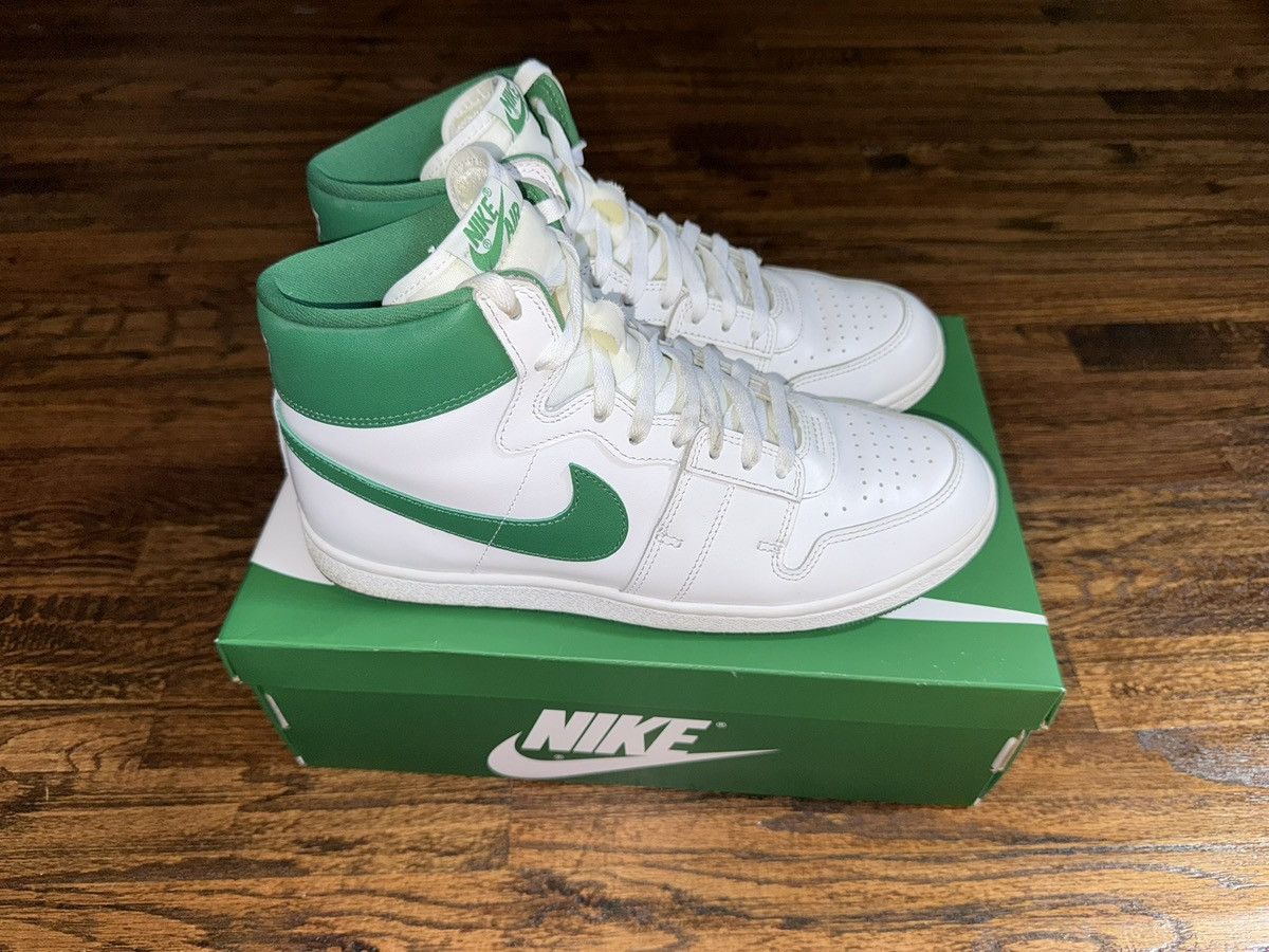 Jordan Brand Nike Jordan Air Ship PE SP 'Pine Green' - Size 11M/12.5W Size US 11 / EU 44 - 1 Thumbnail