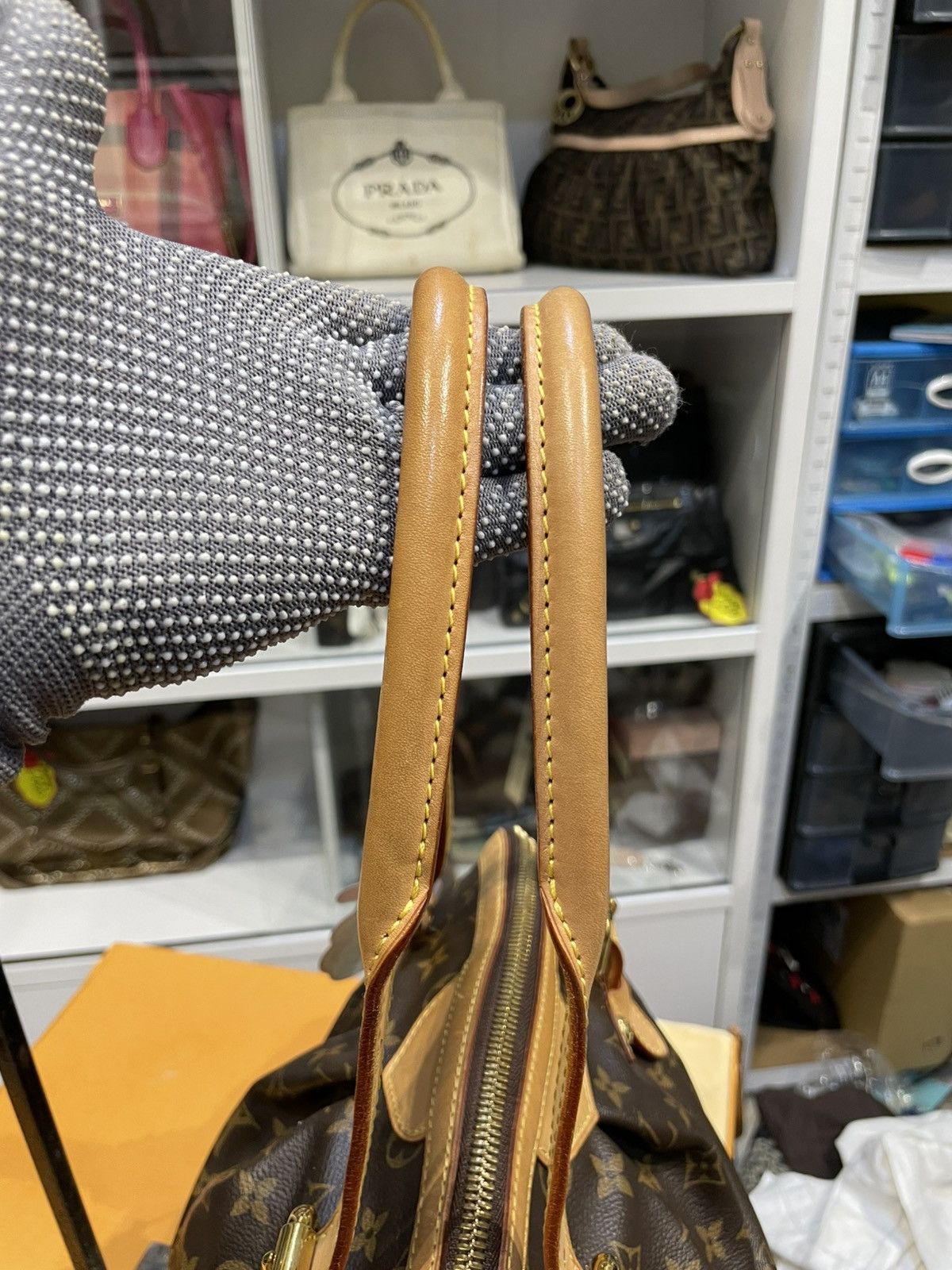 Louis Vuitton AUTHENTIC LOUIS VUITTON MONO TIVOLI GM BAG Size ONE SIZE - 10 Thumbnail