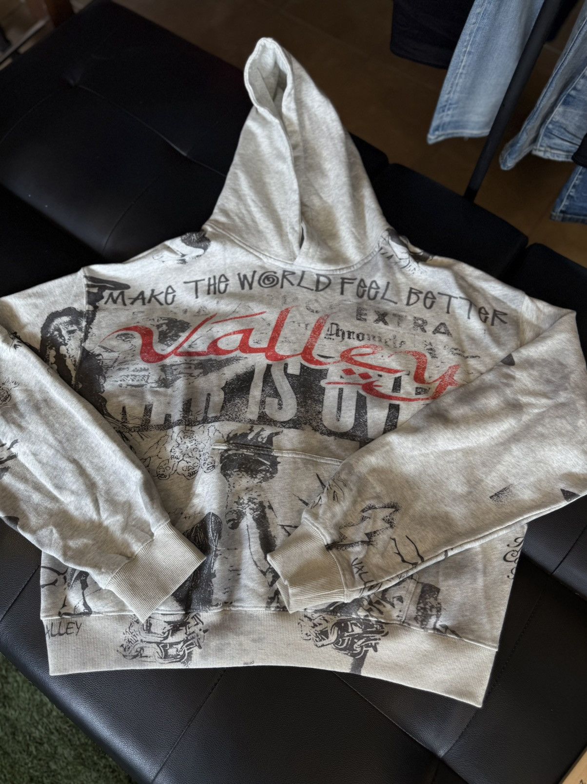 Vale Vale Valley Mural Pullover Hoodie Size Large (NEW) Size US L / EU 52-54 / 3 - 2 Thumbnail