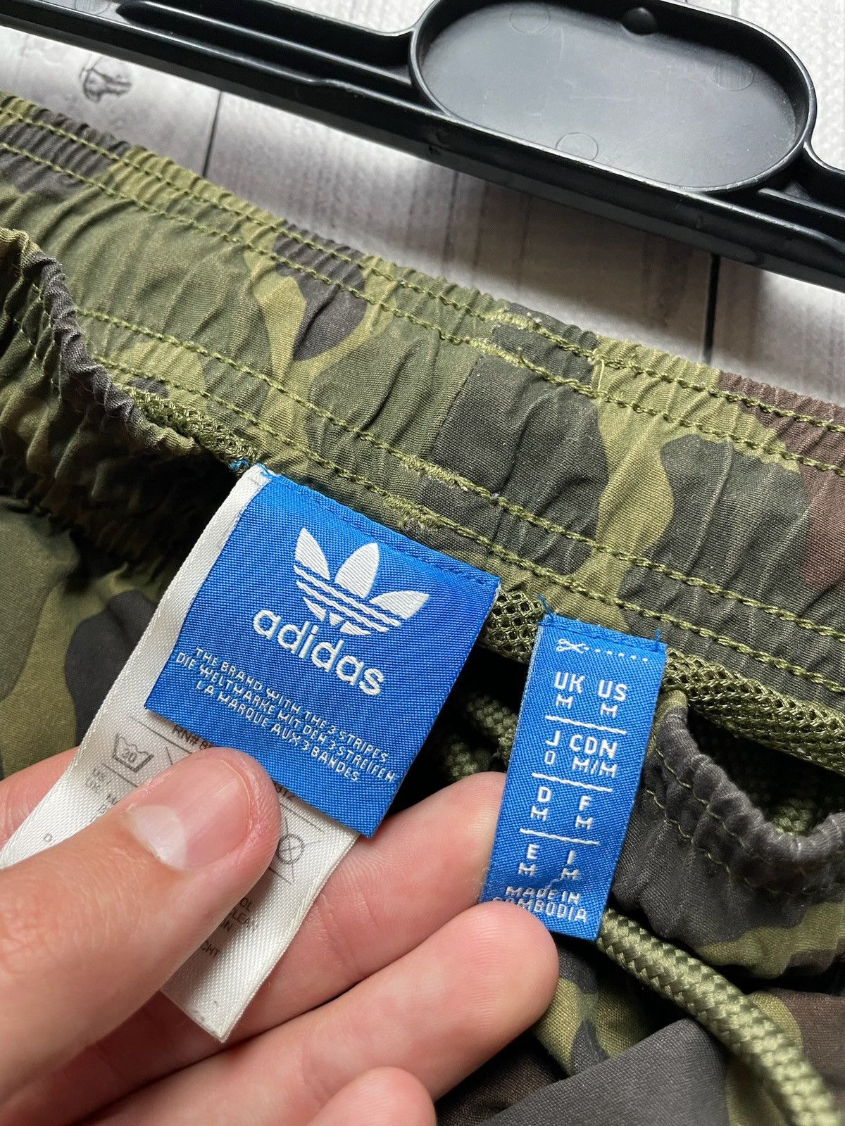 Adidas × Vintage Vintage adidas originals camo shorts size M logo Size US 32 / EU 48 - 3 Thumbnail