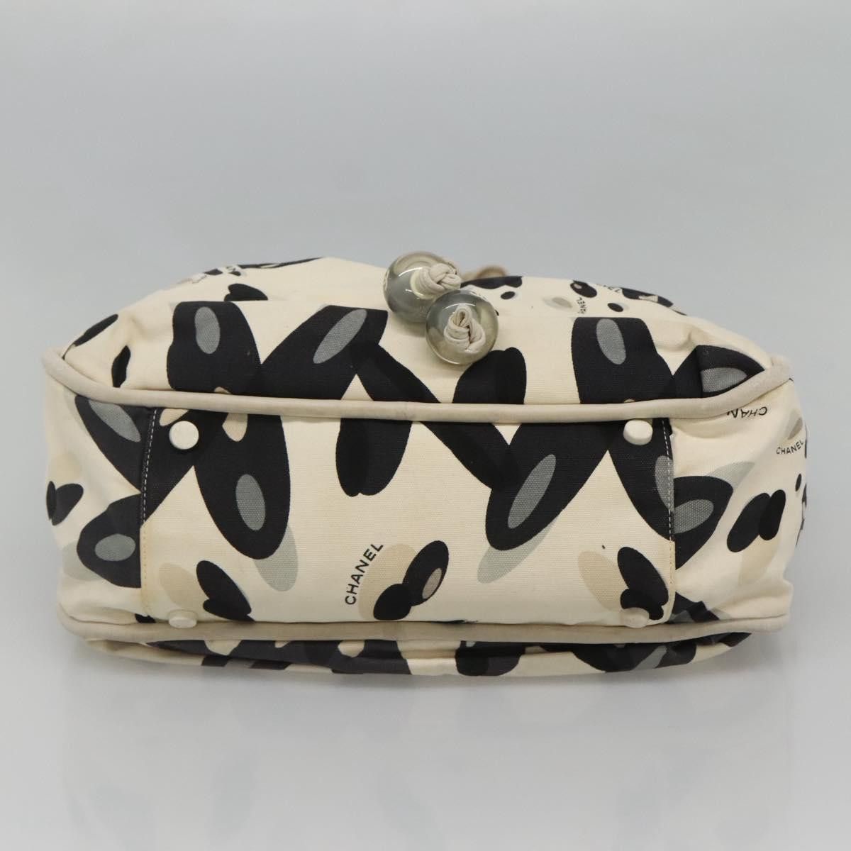 Chanel CHANEL Tote Bag Canvas White Silver CC Size ONE SIZE - 5 Thumbnail