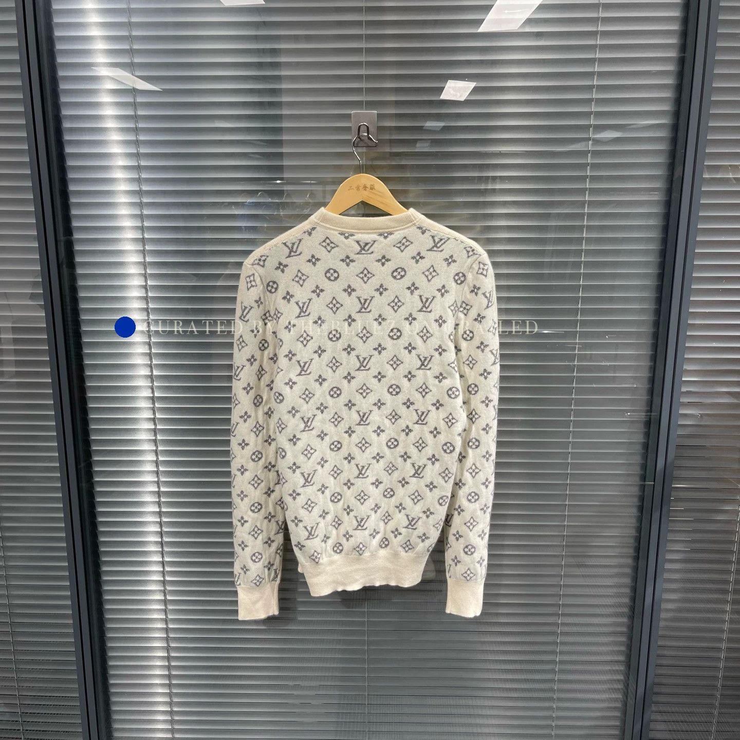 Louis Vuitton Full Print Cashmere Knit Sweater in Multi Size US S / EU 44-46 / 1 - 1 Thumbnail
