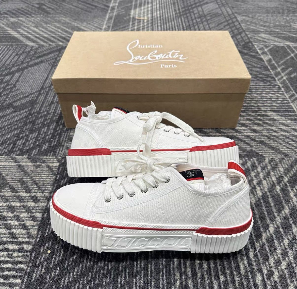 Christian Louboutin Christian Louboutin White Platform Canvas Sneakers J42 Size US 7 / EU 40 - 4 Thumbnail