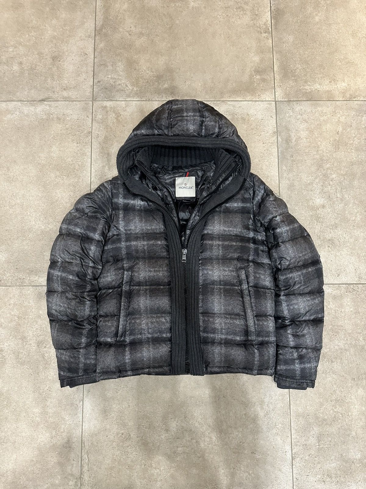 Moncler moncler canut jacket Size US L / EU 52-54 / 3 - 1 Thumbnail