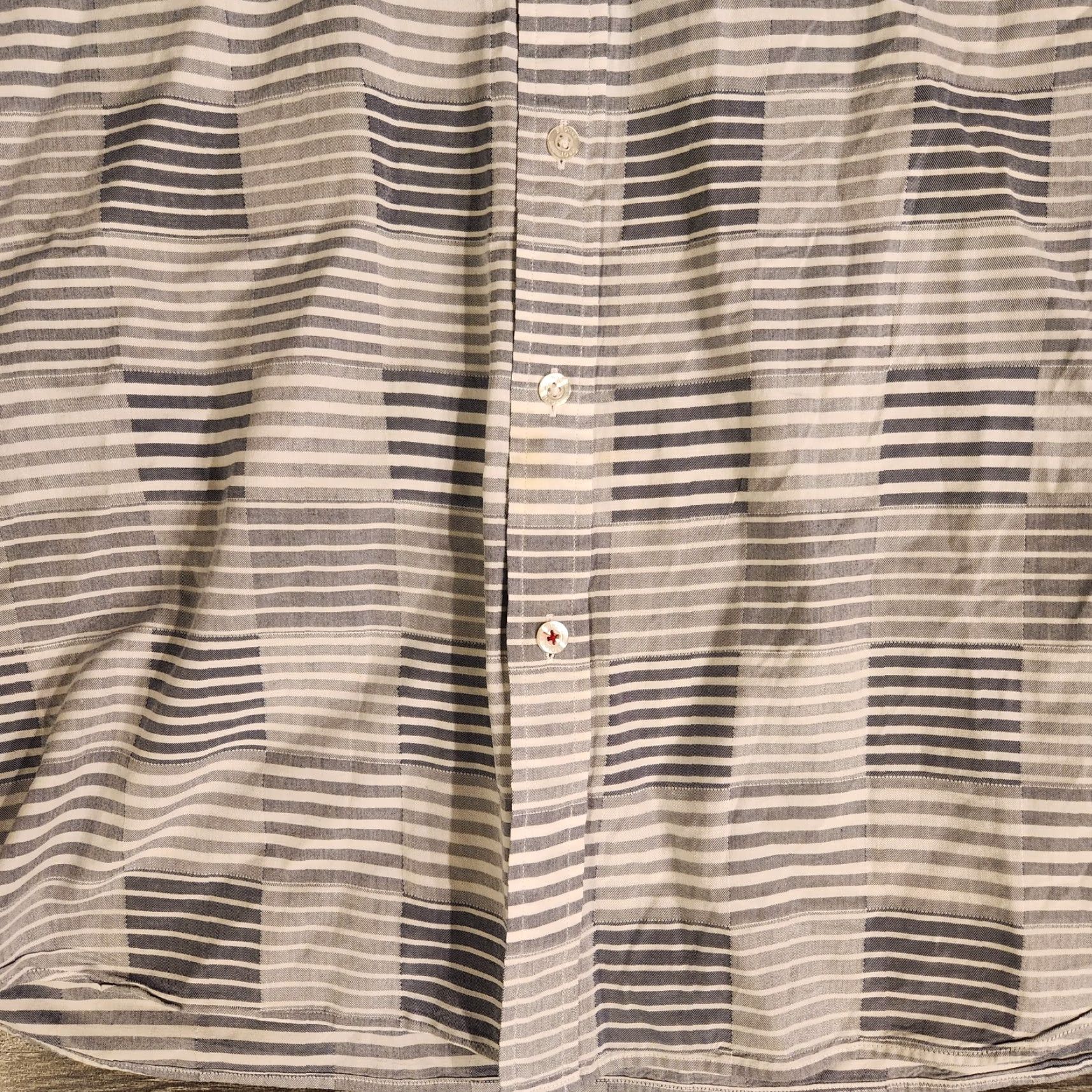 Brooks Brothers VINTAGE Brooks Brothers Red Fleece Shirt Button-Down Long Sleeve Gray Striped Mens Large Button-Up Casual, Workwear Mens Size US L / EU 52-54 / 3 - 3 Thumbnail