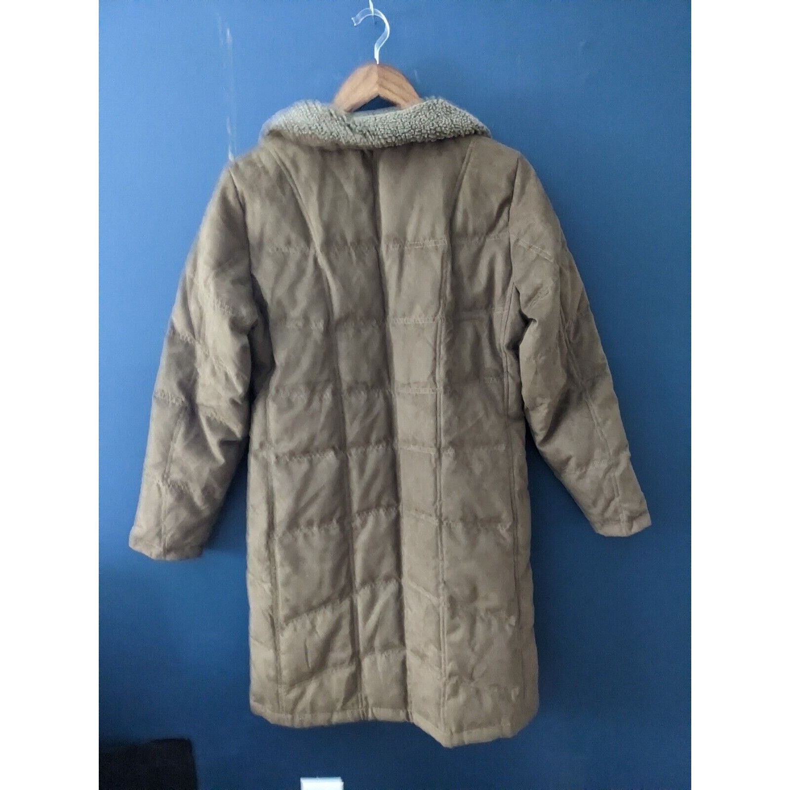 L.L. Bean LL Bean Women's Faux Suede Quilted Goose Down Puffer Coat Size M / US 6-8 / IT 42-44 - 3 Thumbnail