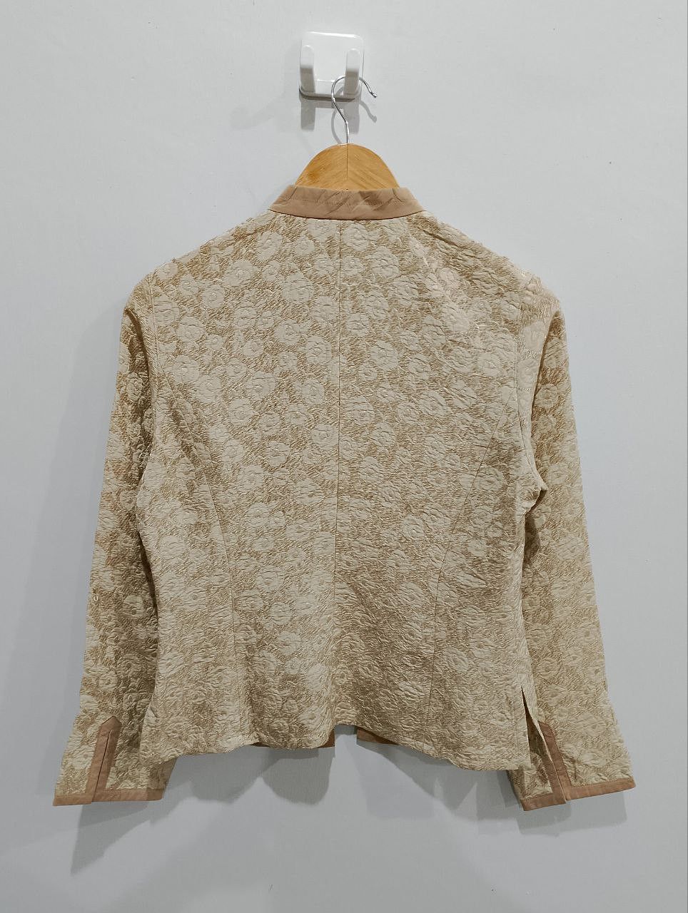 If Six Was Nine HIROKO KOSHINO Silk Knitted Tan Jacquard Floral Jacket Size M / US 6-8 / IT 42-44 - 2 Thumbnail
