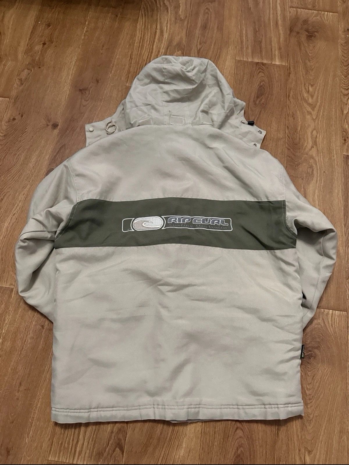 Rip Curl Vintage Rip Curl Hooded Jacket Huge Embroidered Logo Quilted Size US L / EU 52-54 / 3 - 11 Thumbnail