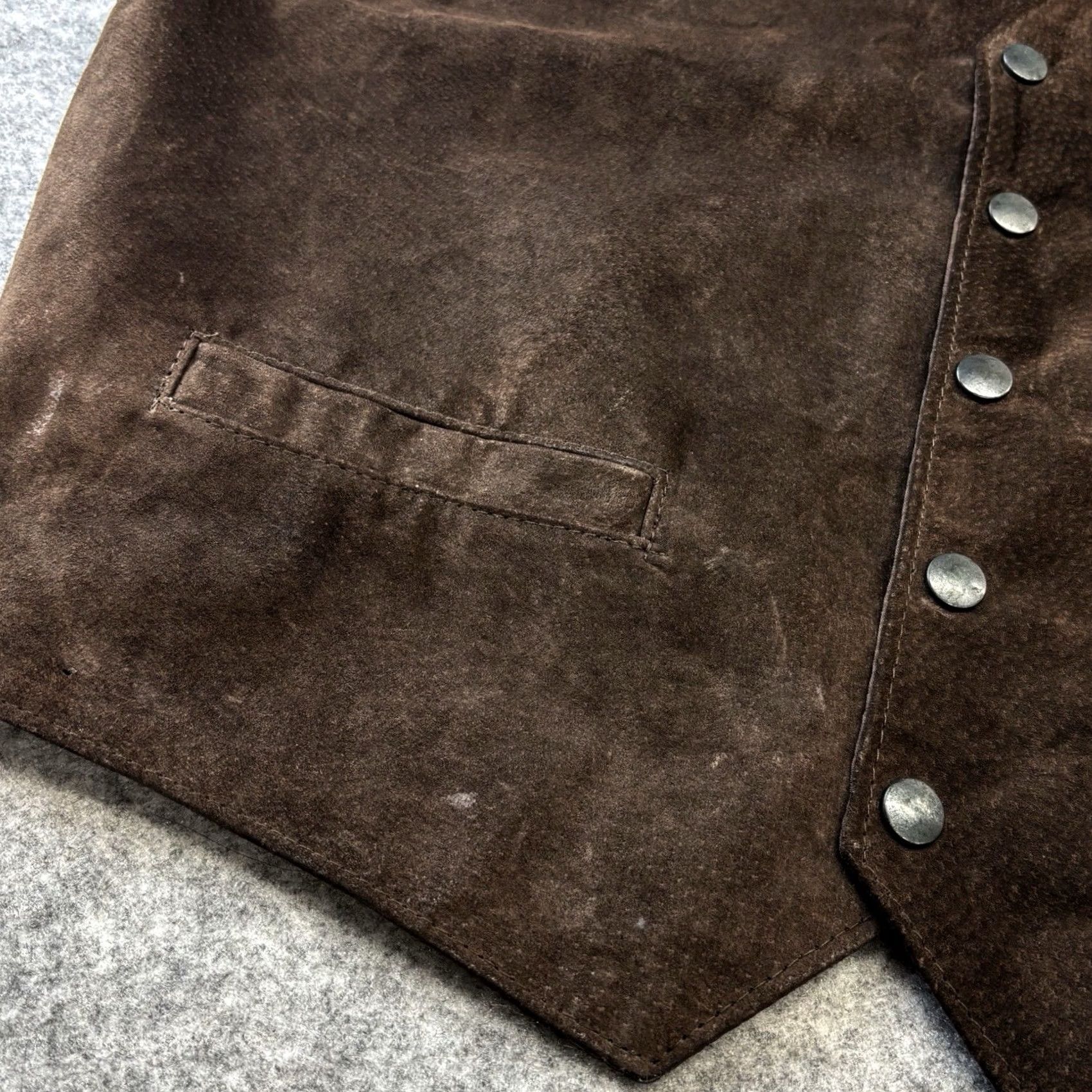 Vintage VINTAGE Real Leather Vest Waistcoat Medium Mens brown made in England Rare Pre Loved Size US M / EU 48-50 / 2 - 5 Thumbnail