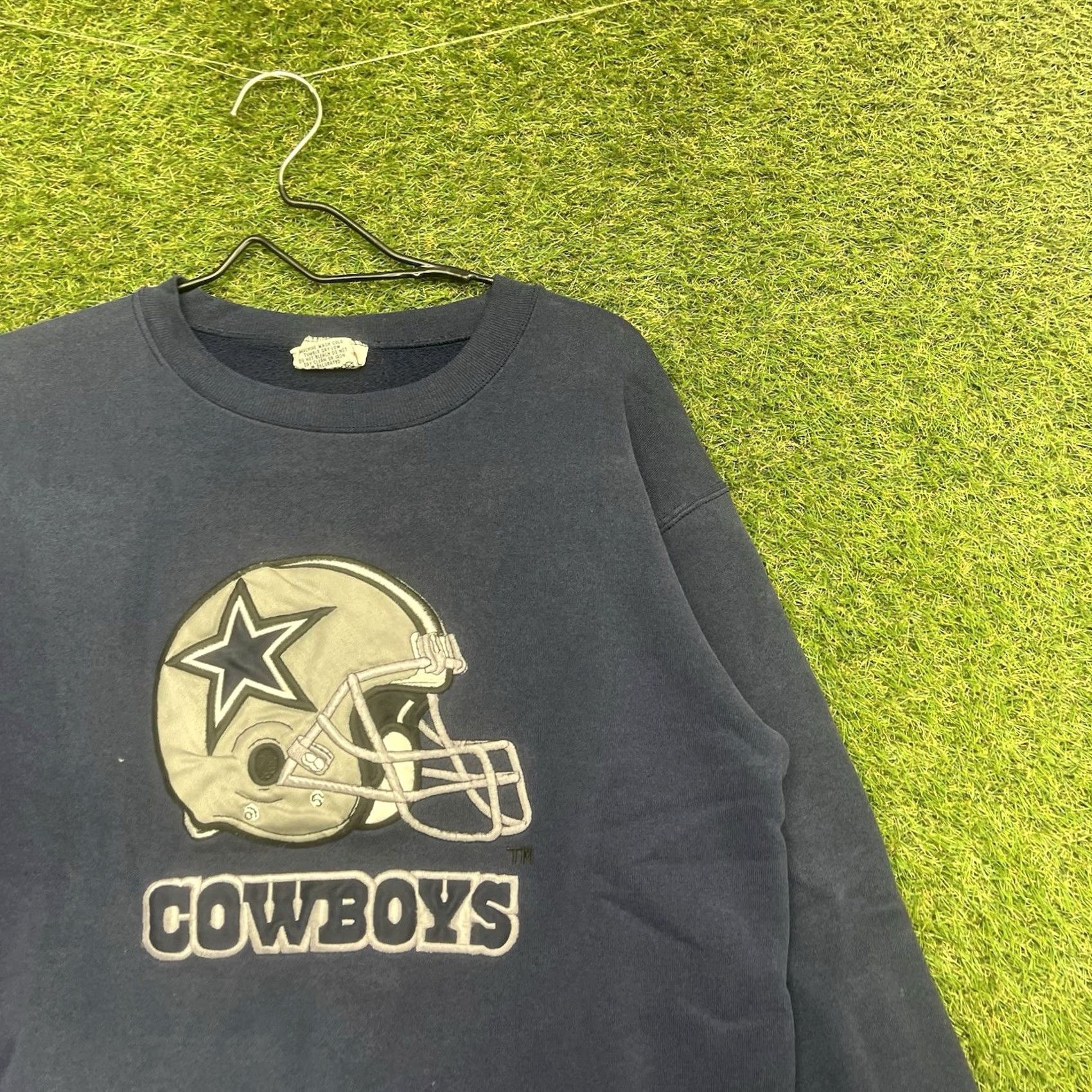 Nutmeg VINTAGE Nutmeg Sweatshirt Mens M Football Logo 90s Dallas Cowboys Navy Blue Knit Pullover Crew Neck Long Sleeve USA Made Size US M / EU 48-50 / 2 - 2 Thumbnail