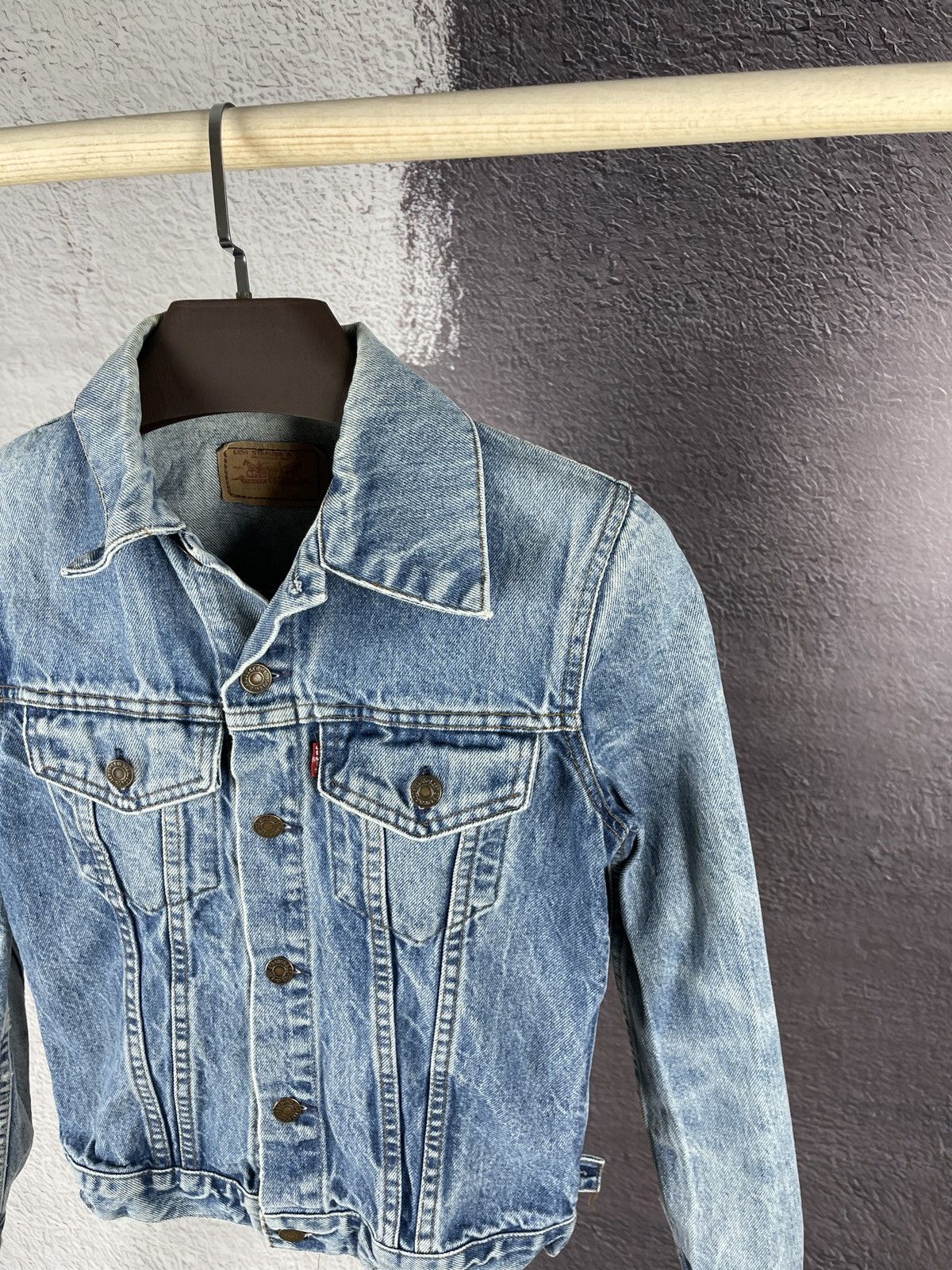 Levi's Levi’s vintage 80s blue faded made in France denim jacket Size XS / US 0-2 / IT 36-38 - 6 Thumbnail