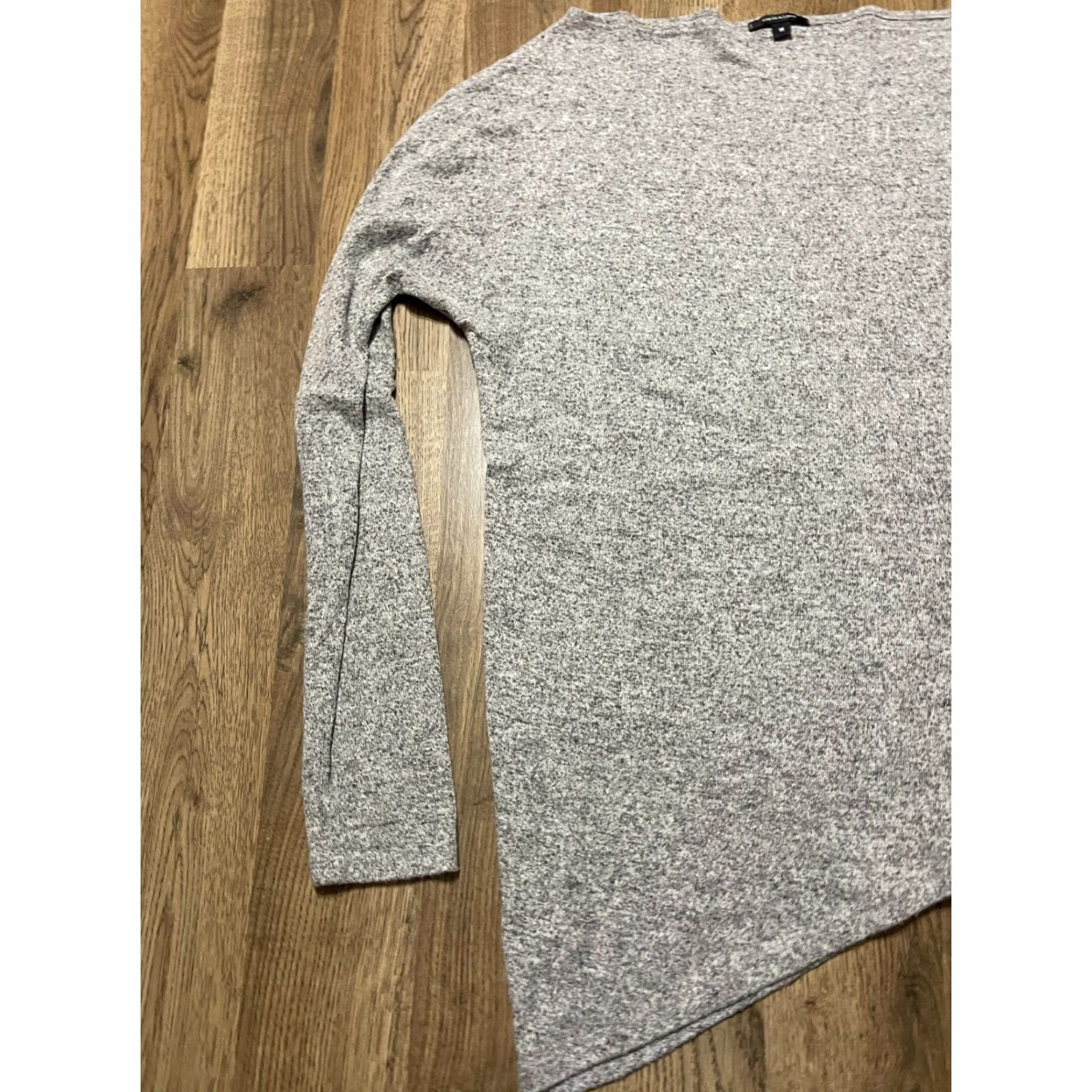 Vintage Stella & Dot Shirt Womens Size Medium Gray Long Sleeve Asymmetrical Hem T-Shirt Regular Modern Casual Size M / US 6-8 / IT 42-44 - 3 Thumbnail