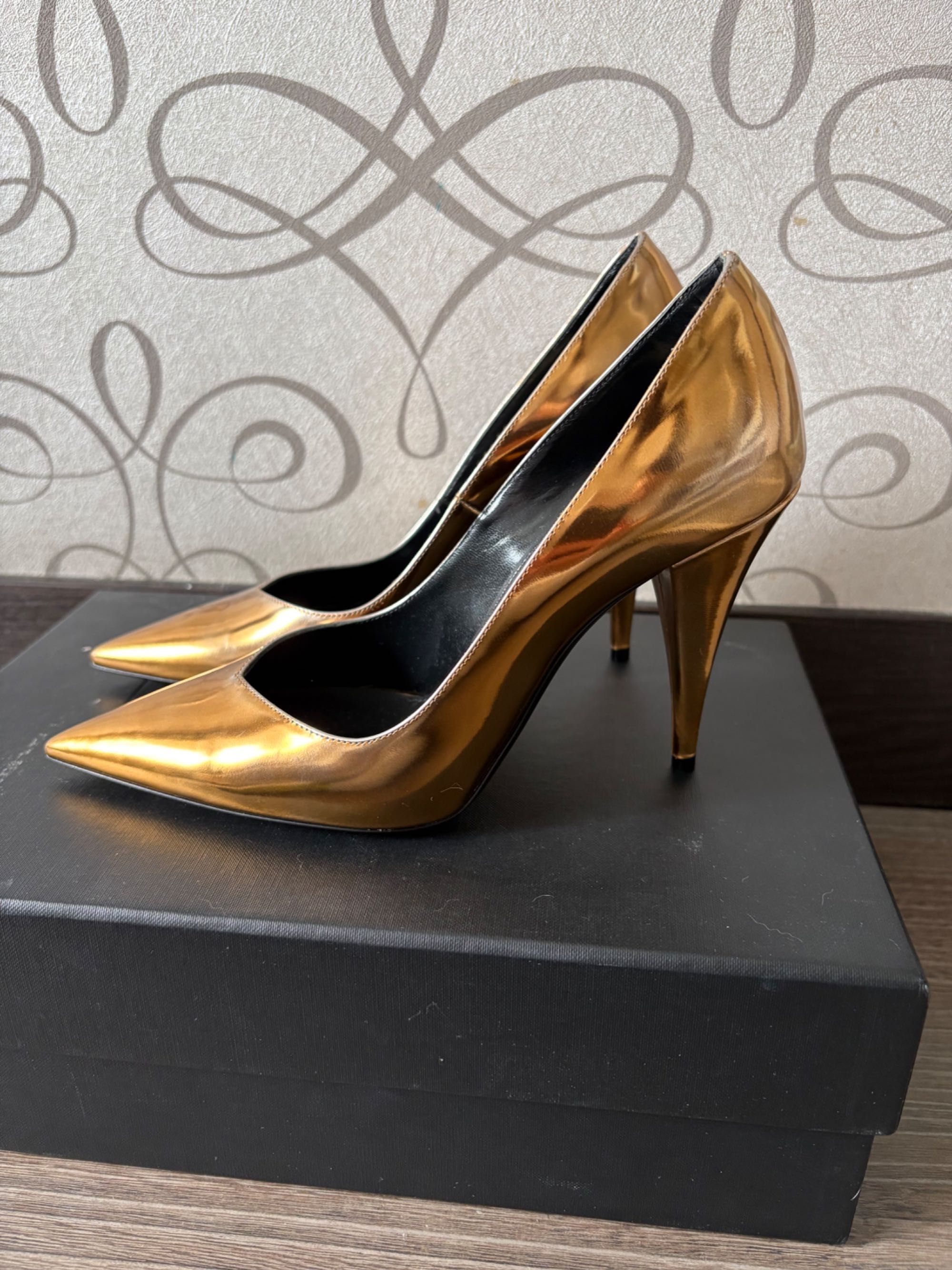 Saint Laurent Paris Saint Laurent Gold Heels Size US 6 / IT 36 - 6 Thumbnail