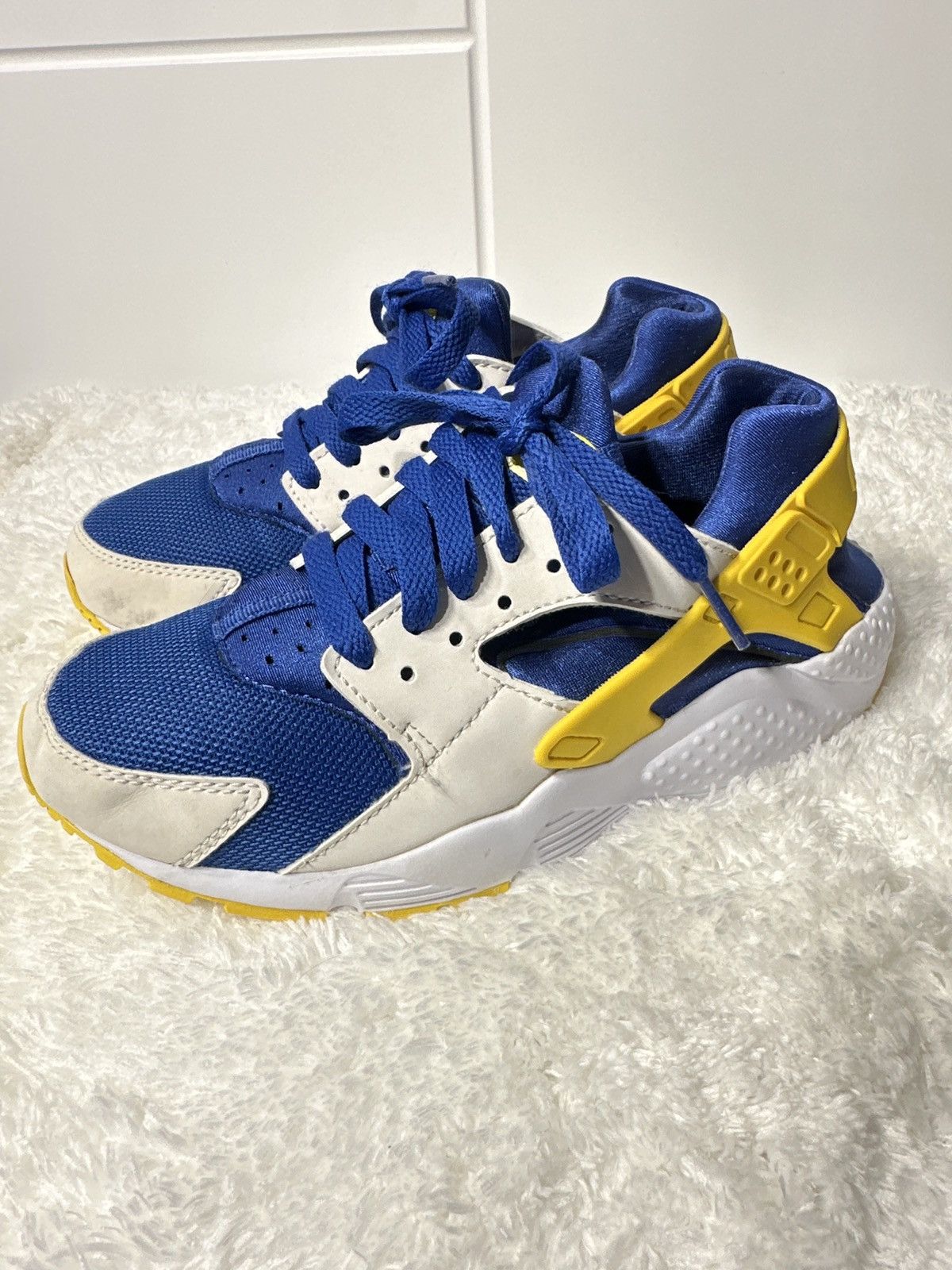 Nike Nike Huarache Run Blue (GS) Shoes Size US 6.5 / IT 36.5 - 2 Thumbnail