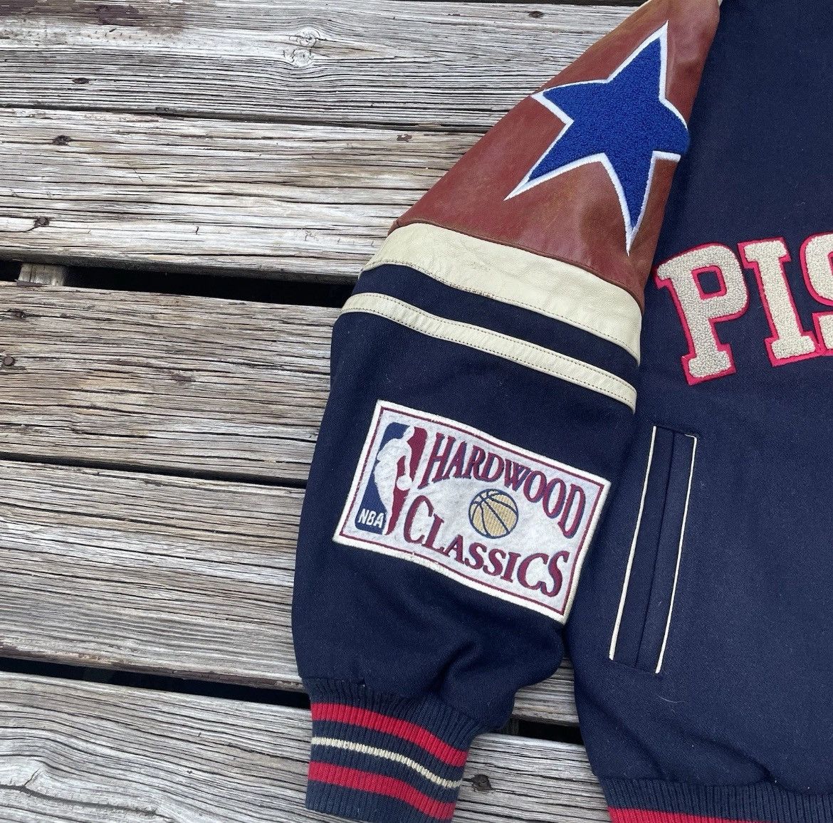 Jeff Hamilton Vintage 2005 Detroit Pistons Jeff Hamilton Reversible Bomber Size US L / EU 52-54 / 3 - 6 Thumbnail