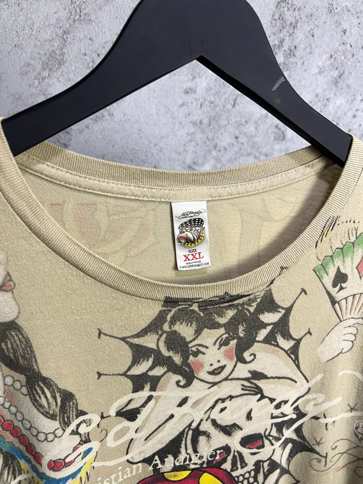 Ed Hardy Vintage Ed Hardy Christian Audigier sexy girl pirate t-shirt Size US XXL / EU 58 / 5 - 2 Thumbnail