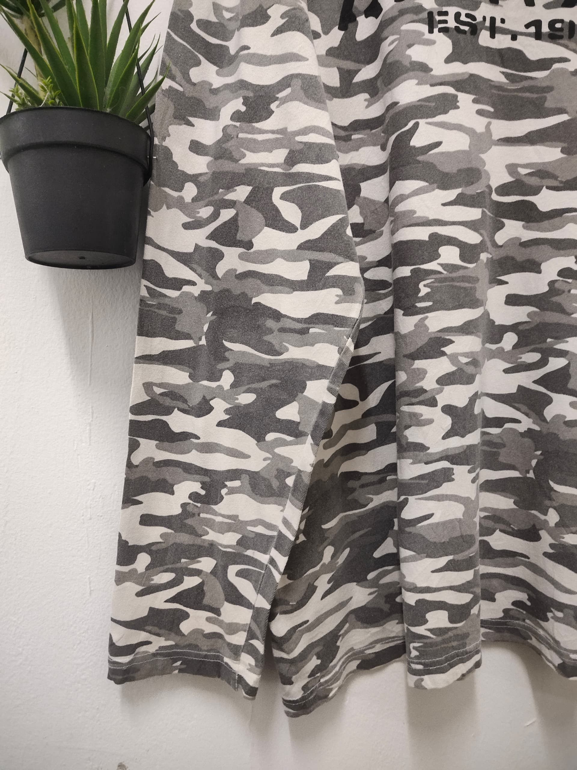 Airwalk Vintage Airwalk Camo Army design longsleeve t shirt Size US L / EU 52-54 / 3 - 3 Thumbnail