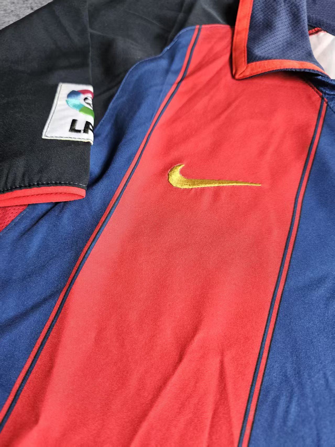 Other 2003 04 Barcelona Jersey Home S Size US S / EU 44-46 / 1 - 3 Thumbnail
