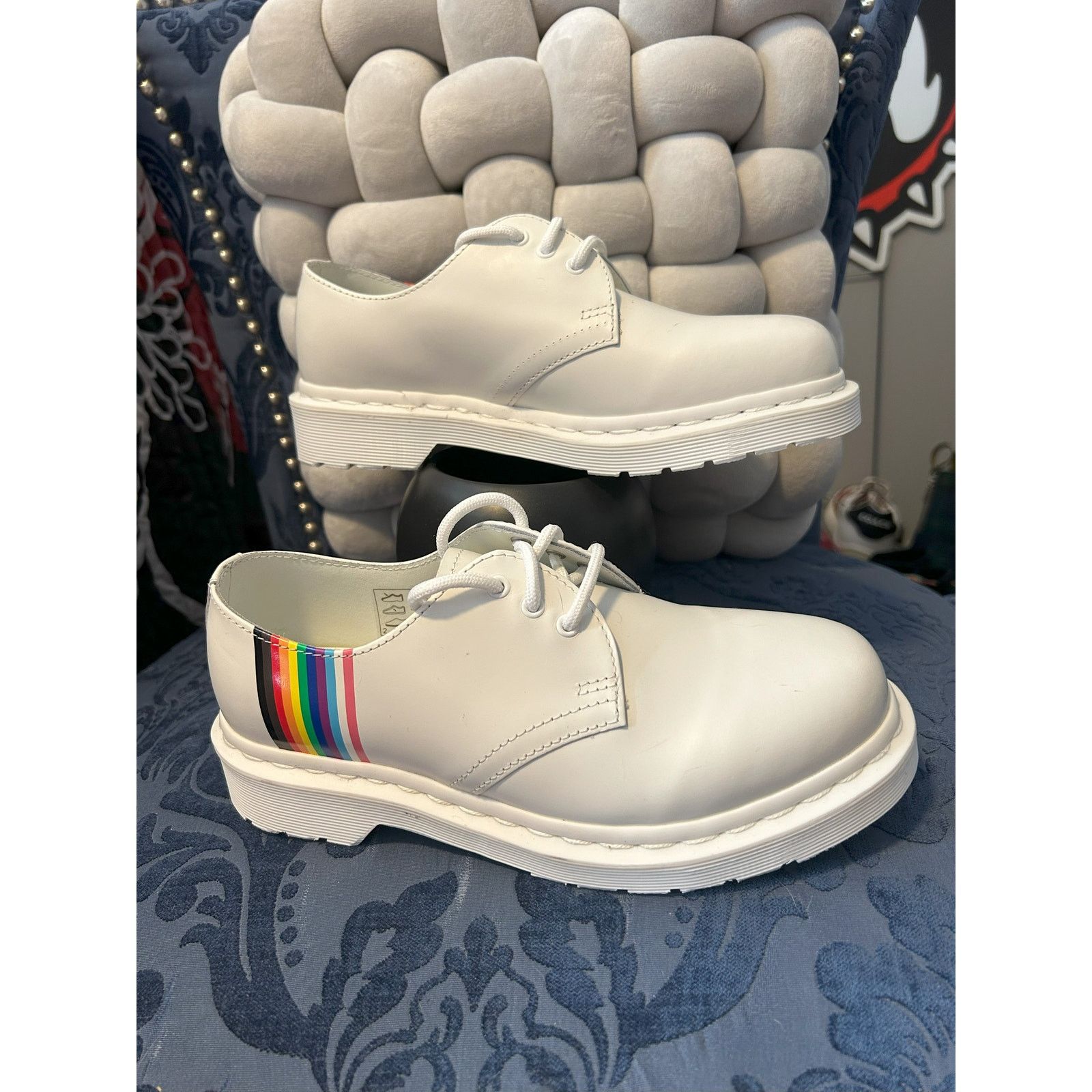 Dr. Martens Dr Martens White Rainbow LGBTQ Pride Oxfords size 6/EU Size US 6 / IT 36 - 6 Thumbnail