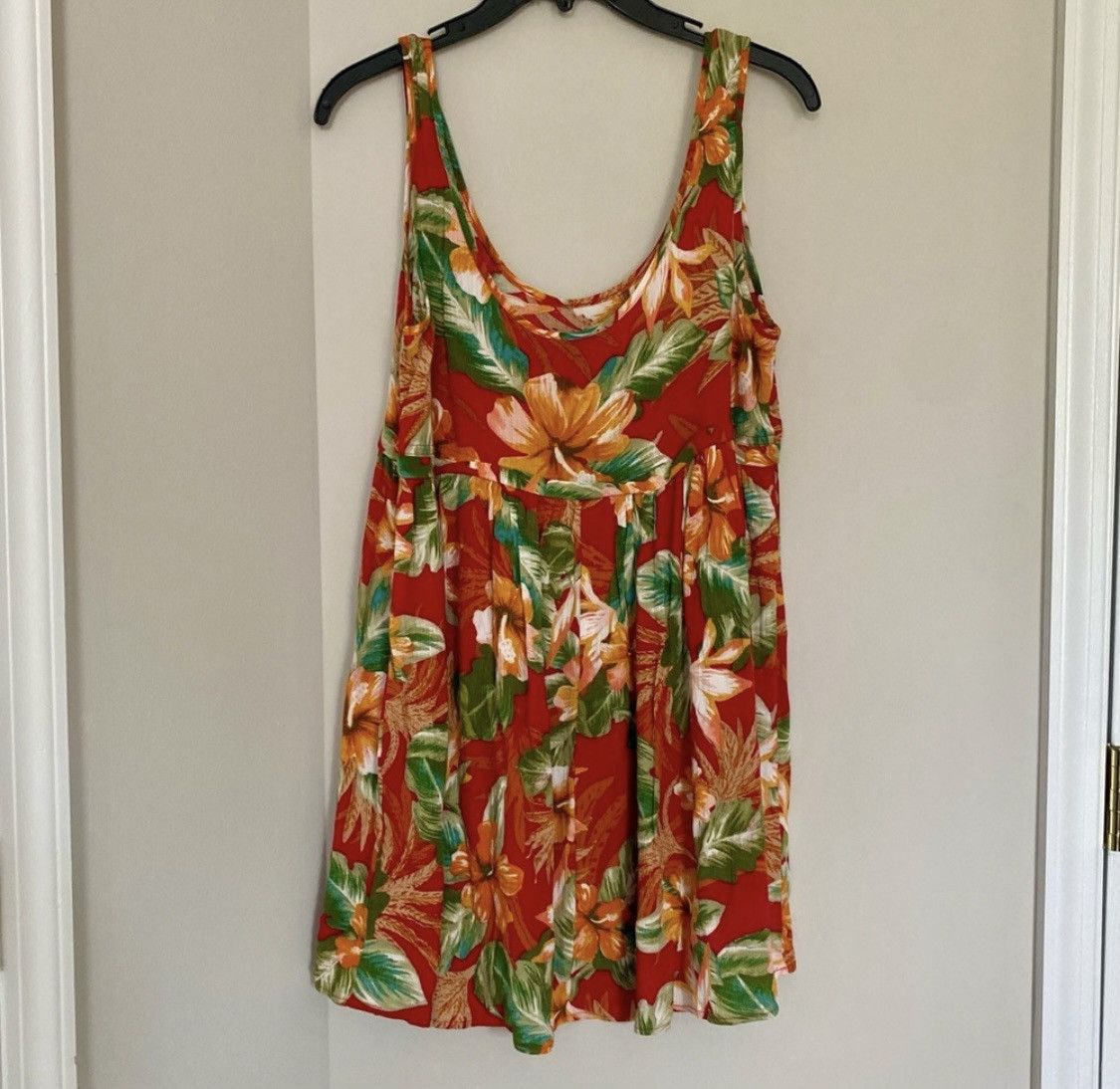 Forever 21 FOREVER 21 SLEEVELESS FLORAL TROPICAL SCOOP BACK MINI DRESS Size M / US 6-8 / IT 42-44 - 4 Thumbnail