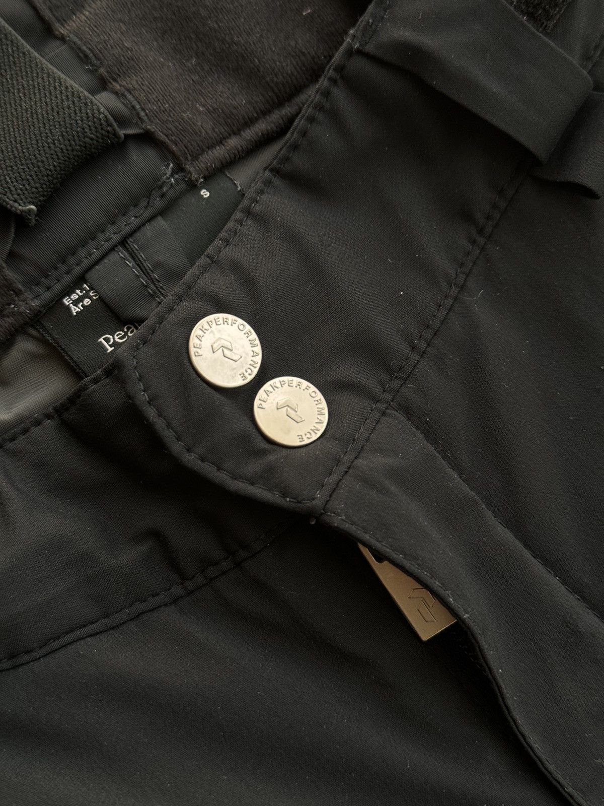 Goretex × Peak Performance × Vintage Vintage Peak Performance Thermalite Goretex Black Ski Pants Size 26" / US 2 / IT 38 - 7 Thumbnail
