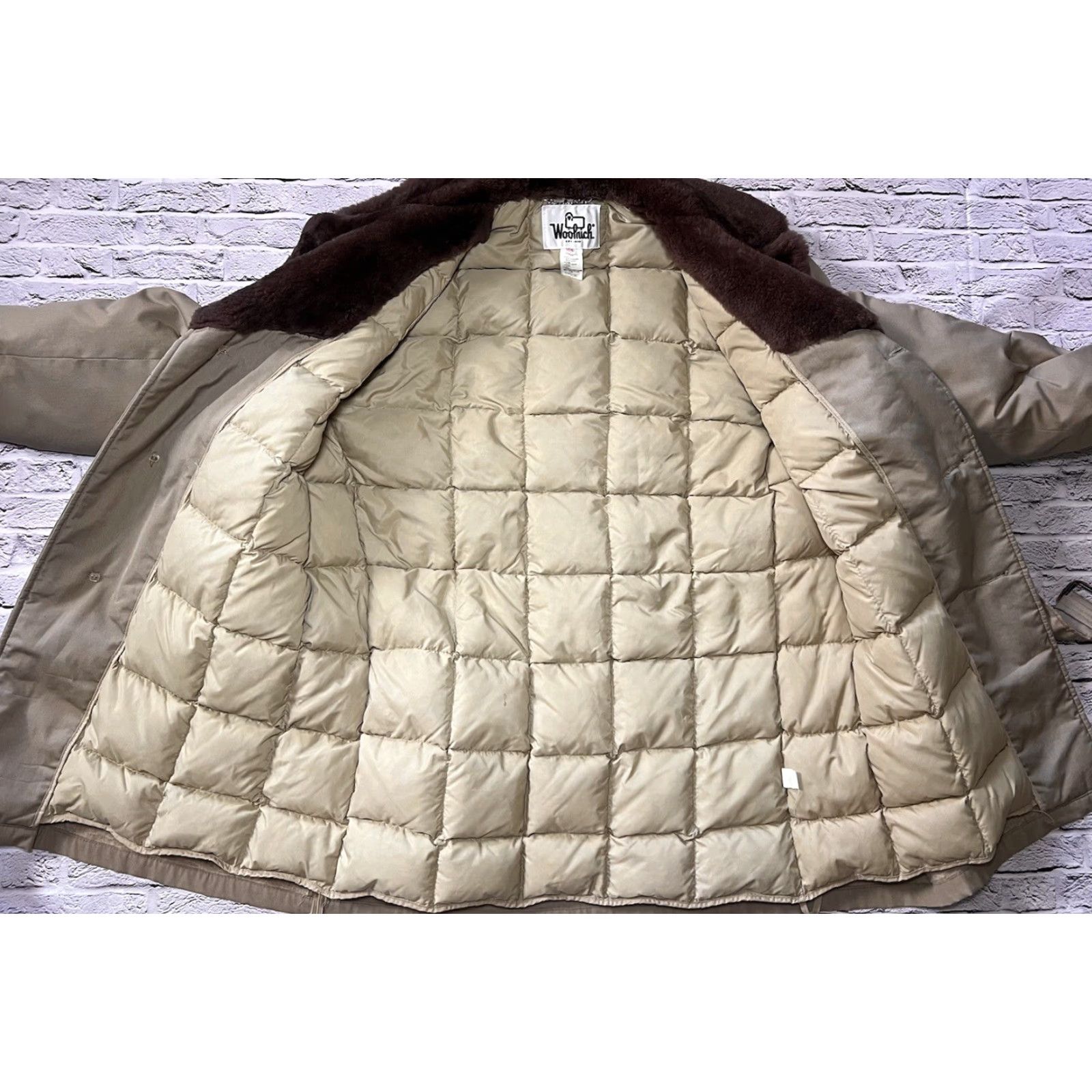 Vintage VINTAGE Woolrich Coat Mens Parka Down Insulated Lamb Belted Leather Buttons Wear 44 Beige Size US S / EU 44-46 / 1 - 4 Thumbnail